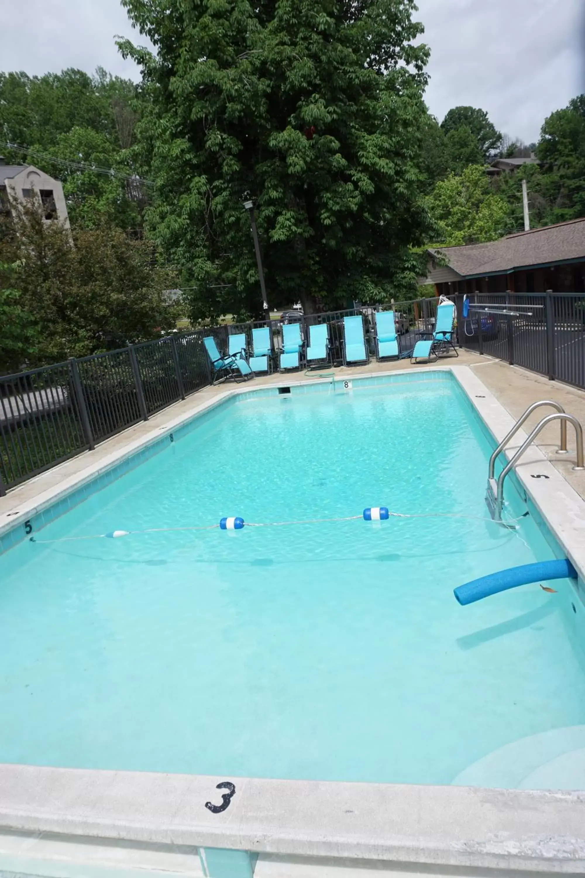 Swimming Pool in Marshall's Creek Rest Motel