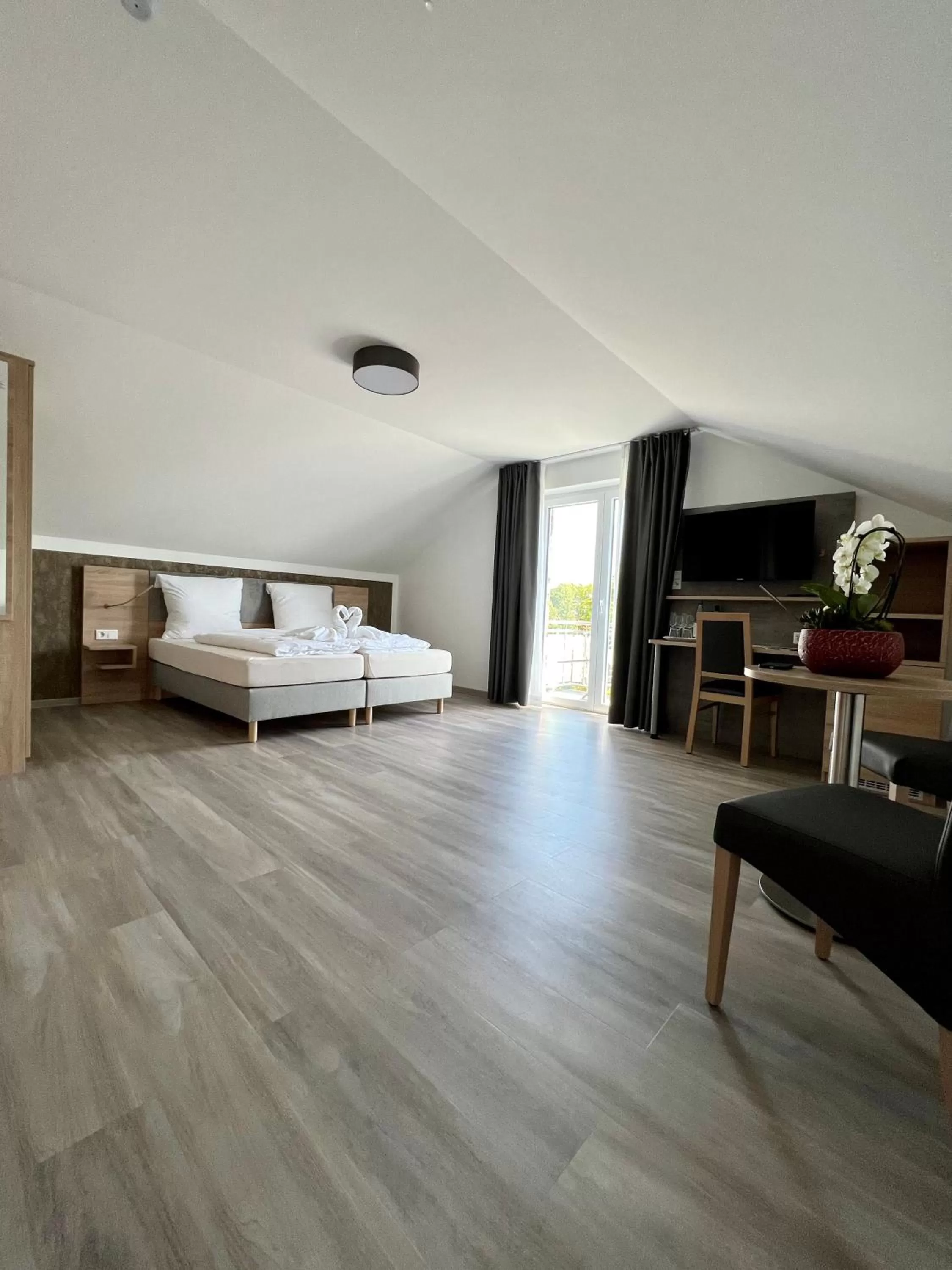 Photo of the whole room, Bed in Hotel Ocean