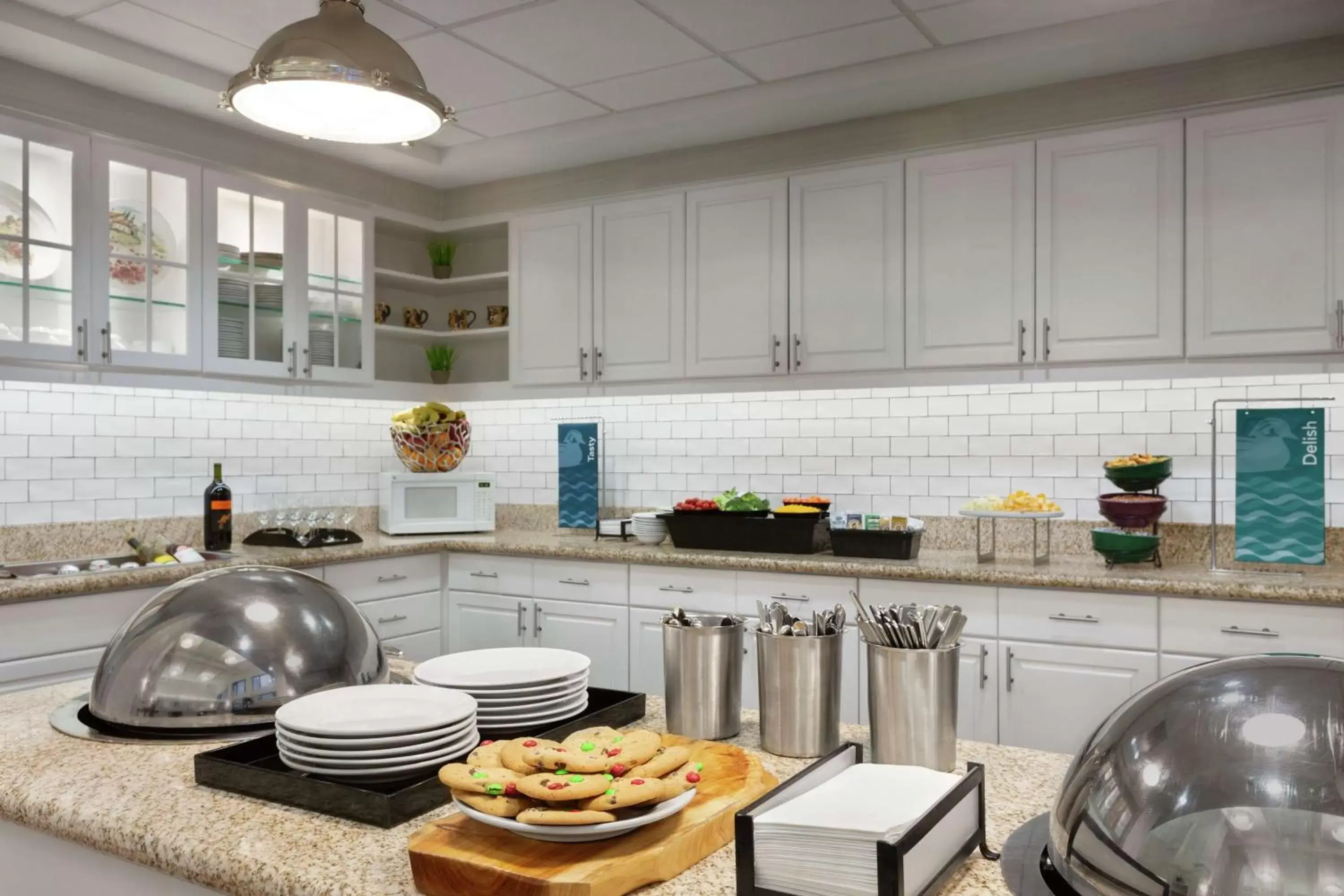 Breakfast, Kitchen/Kitchenette in Homewood Suites by Hilton Dallas-Plano