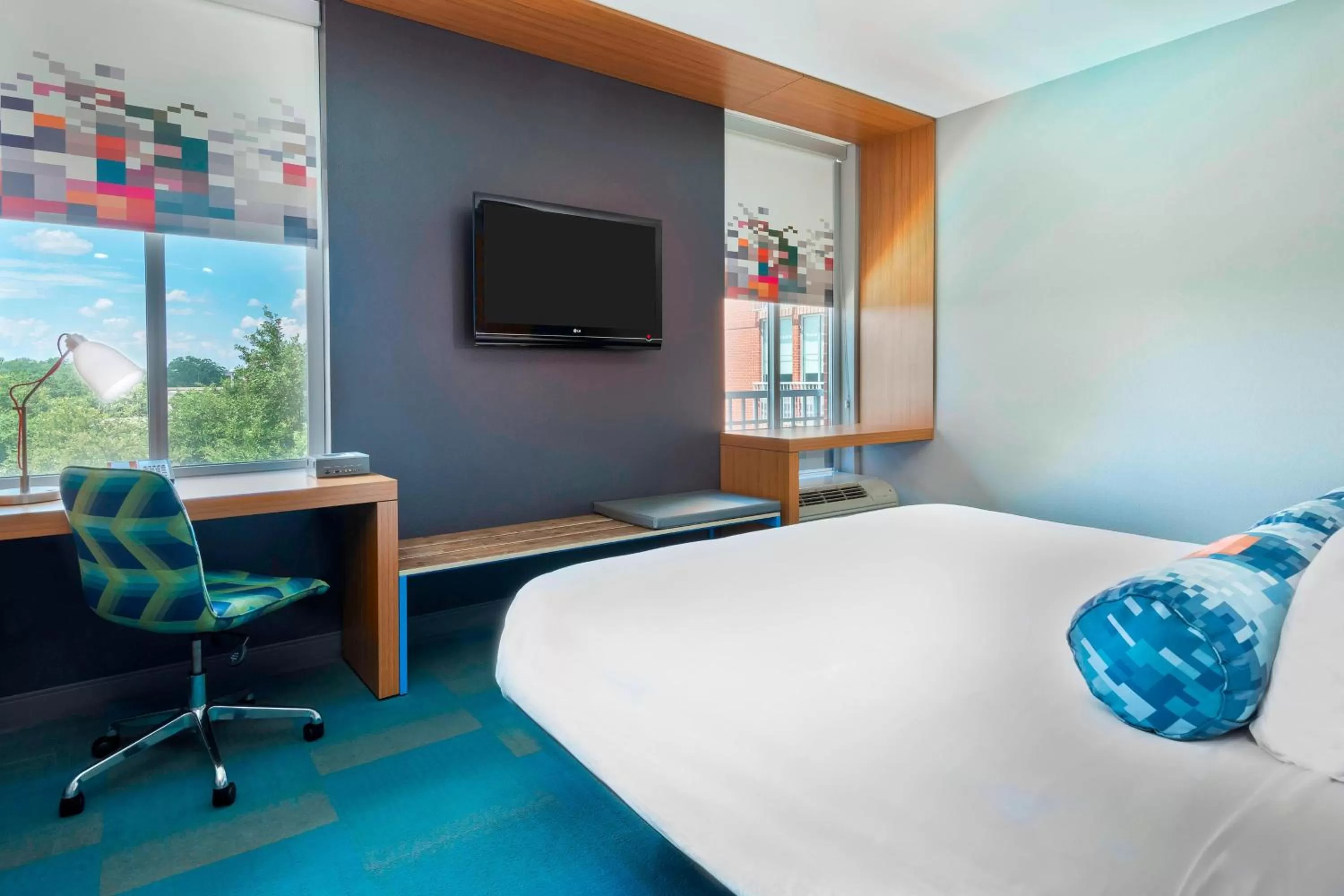 King Room with City View - Hearing Accessible in Aloft Tallahassee Downtown