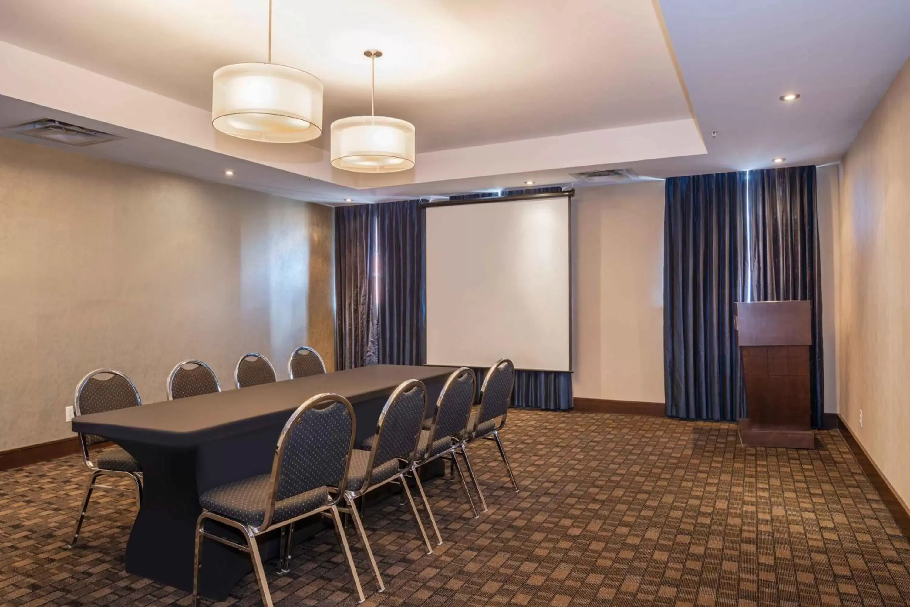 Meeting/conference room in Sandman Hotel & Suites Winnipeg Airport