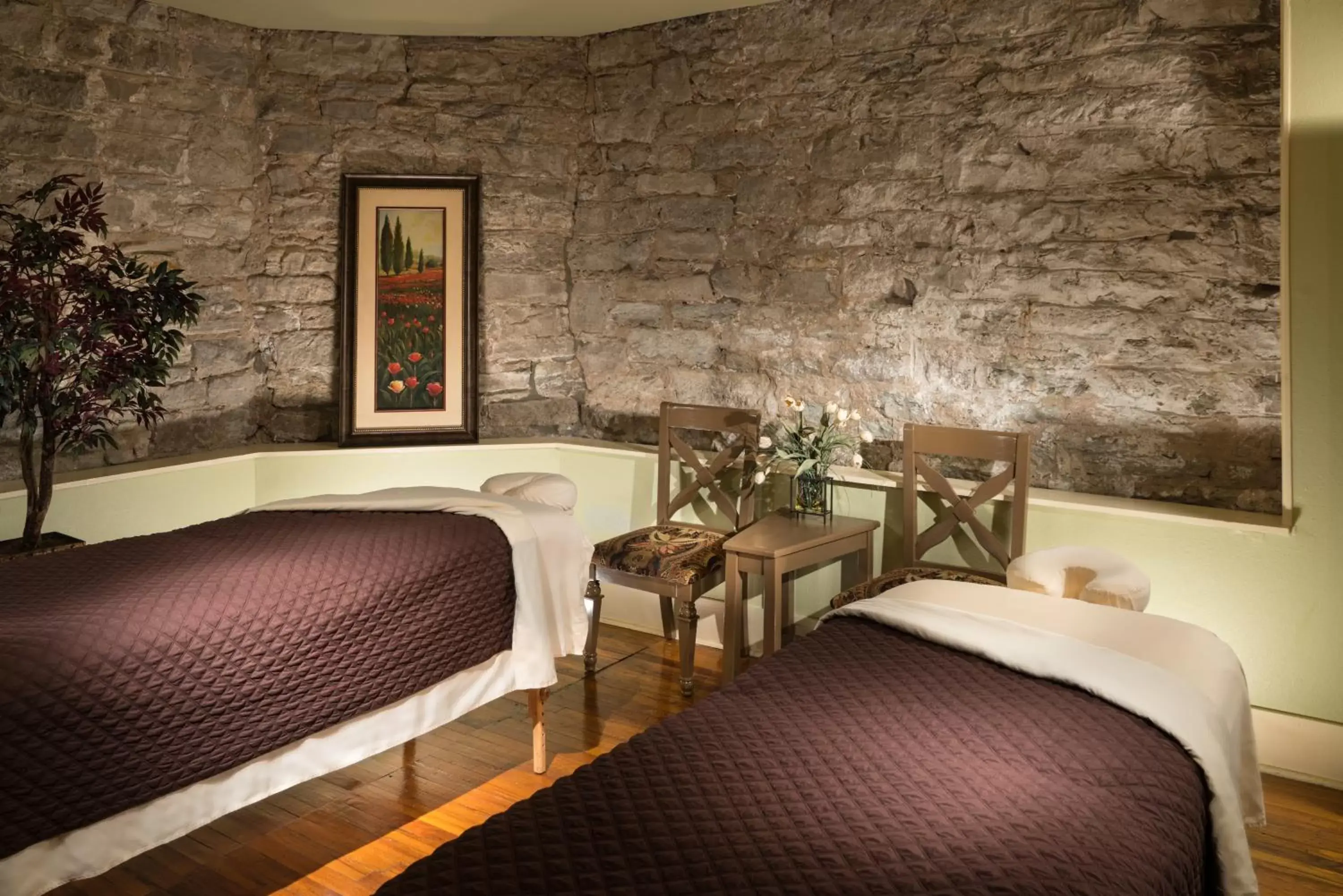 Massage, Bed in 1886 Crescent Hotel and Spa Massage, Bed in 1886 Crescent Hotel and Spa