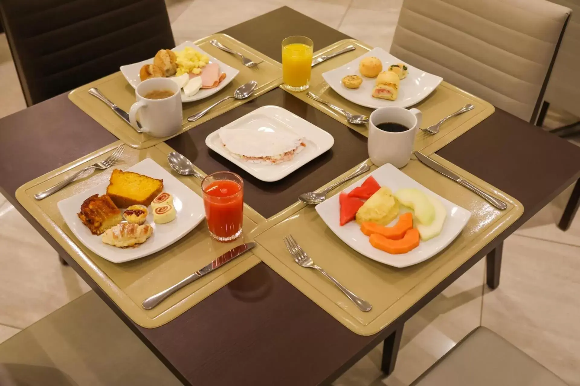 Restaurant/places to eat, Breakfast in TRYP By Wyndham Ribeirão Preto