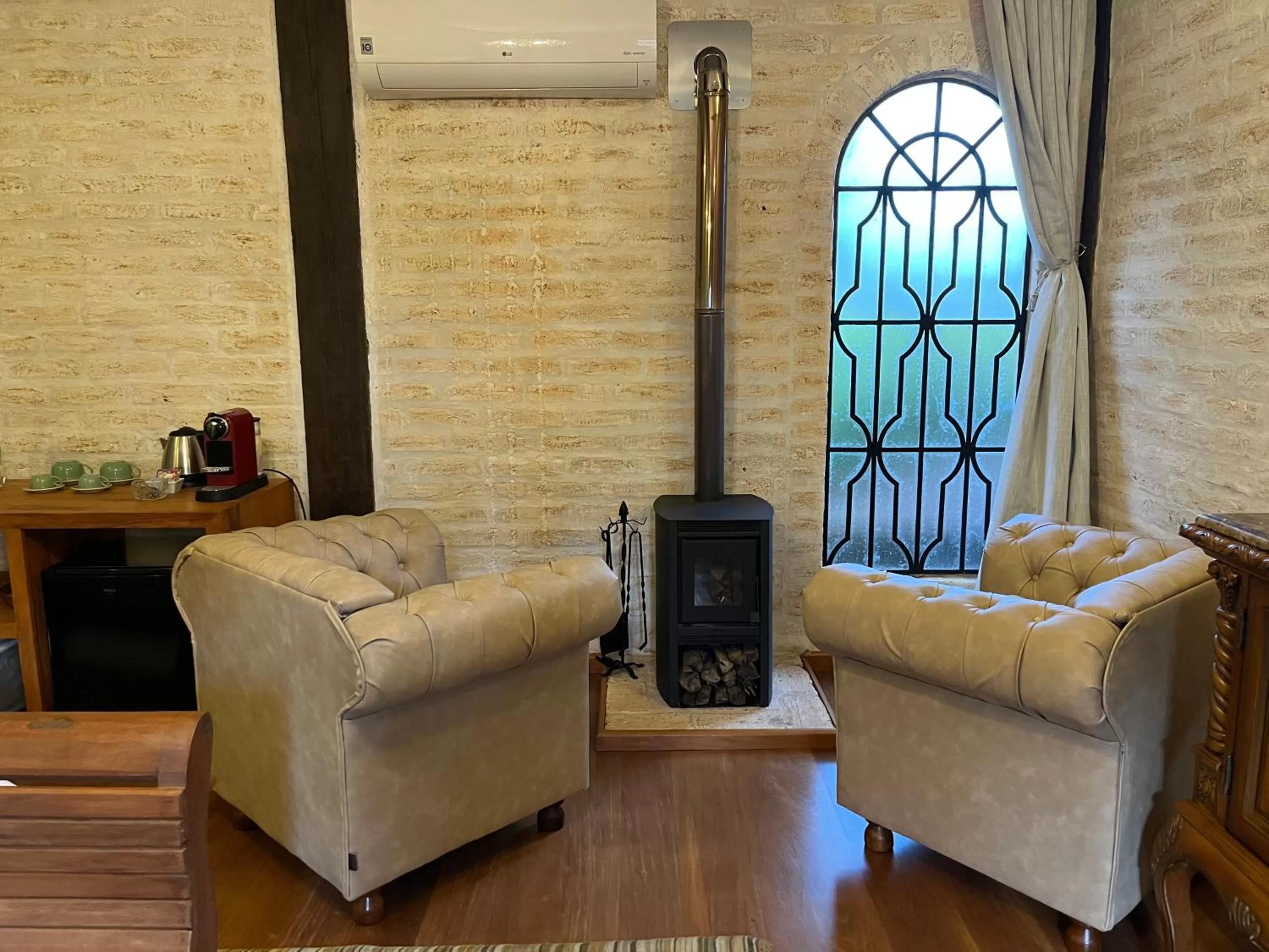 flat iron, Seating Area in Pousada Dona Bendita