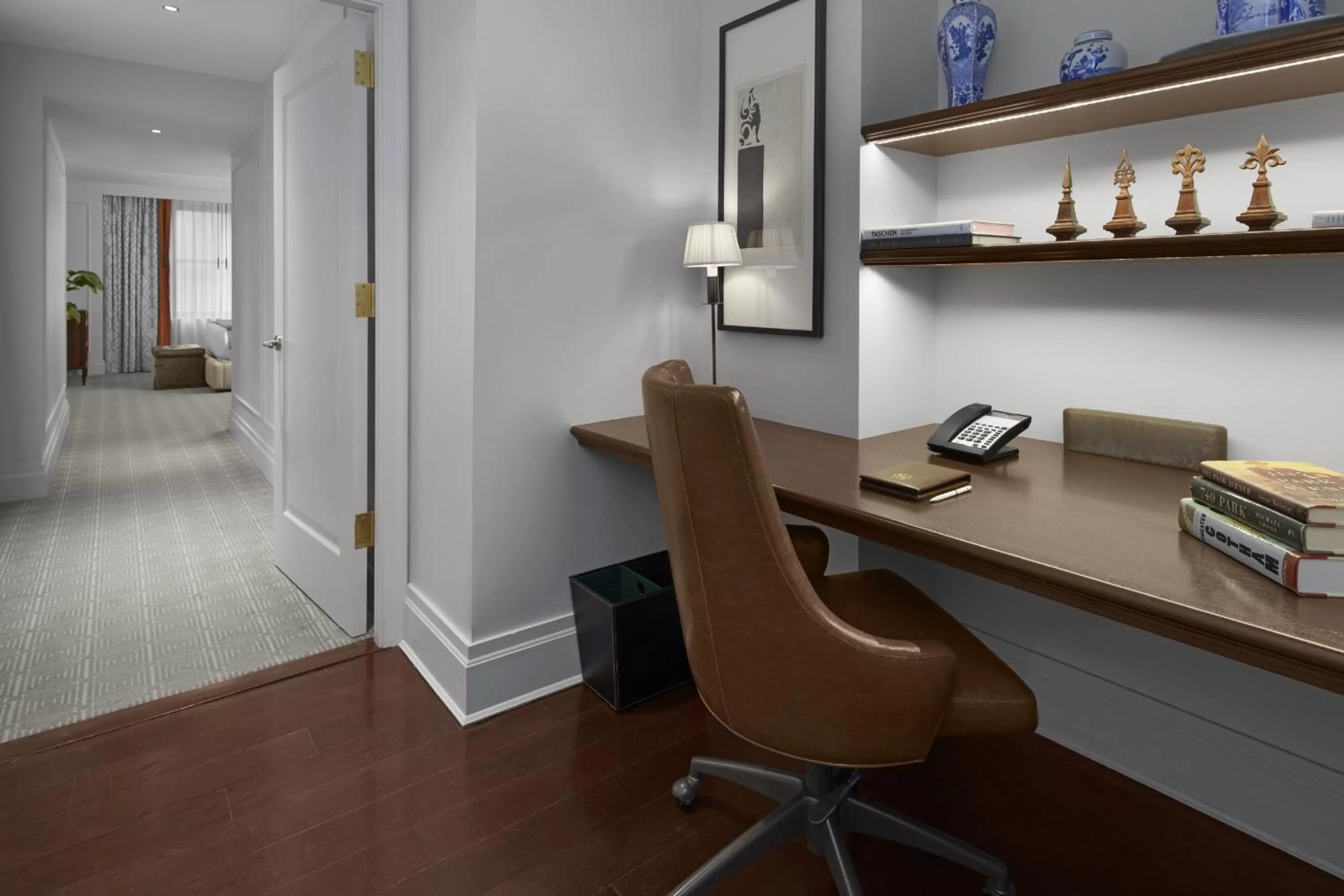 Photo of the whole room in InterContinental New York Barclay Hotel by IHG