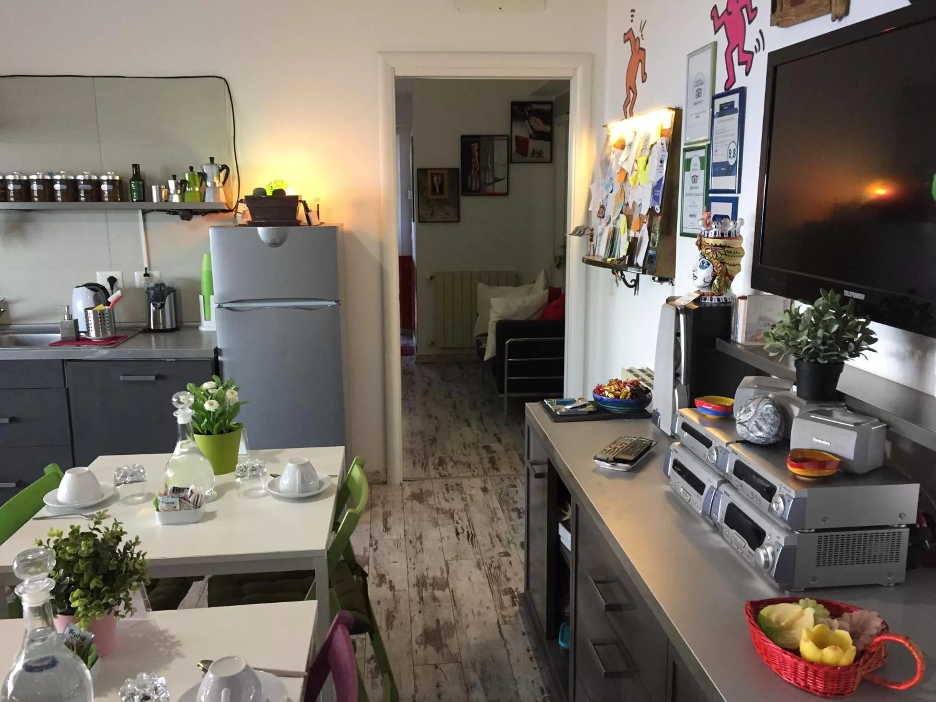 Communal kitchen, Restaurant/Places to Eat in B&B La Terrazza Sul Mare Taormina