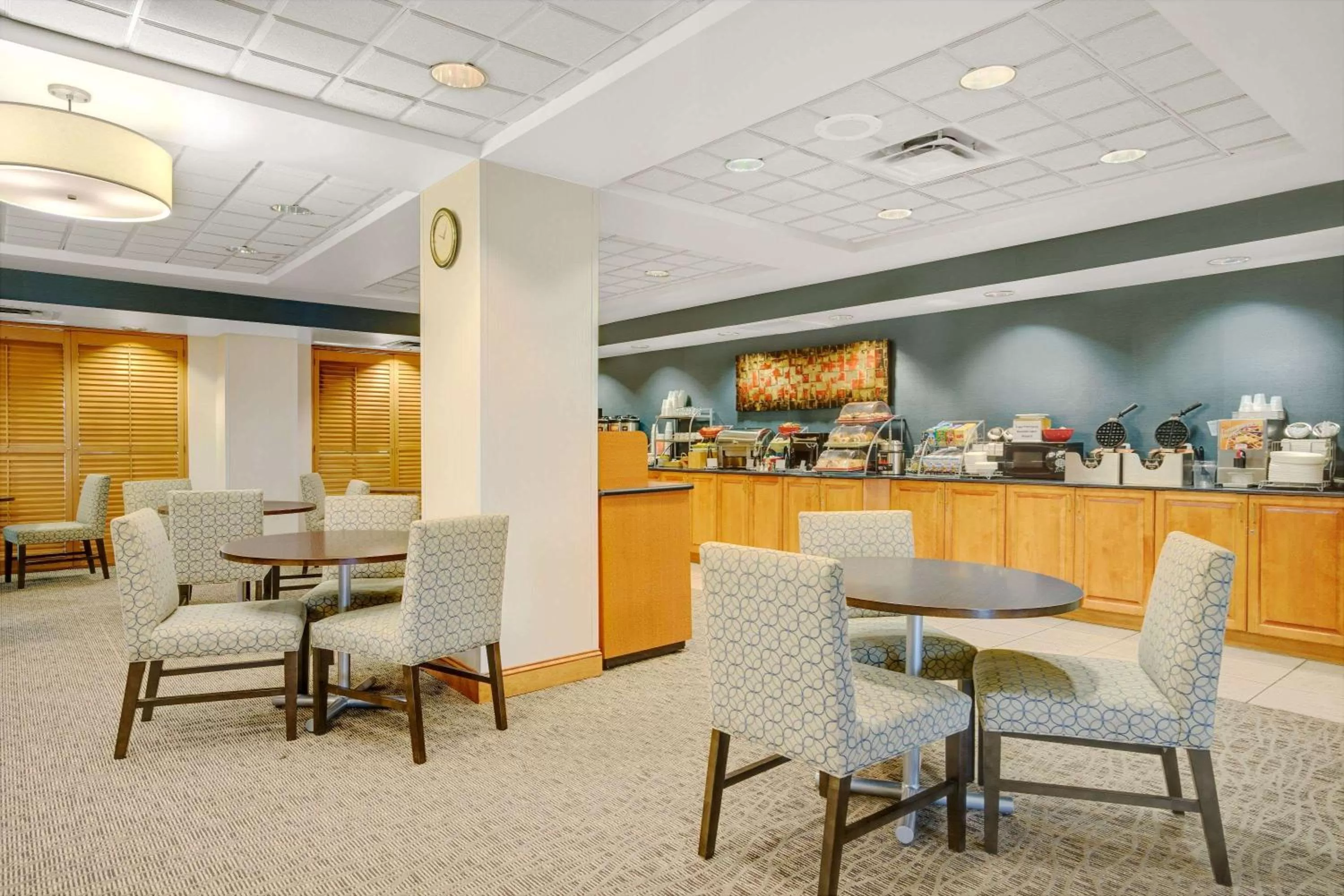 Restaurant/places to eat in Wingate by Wyndham Fargo