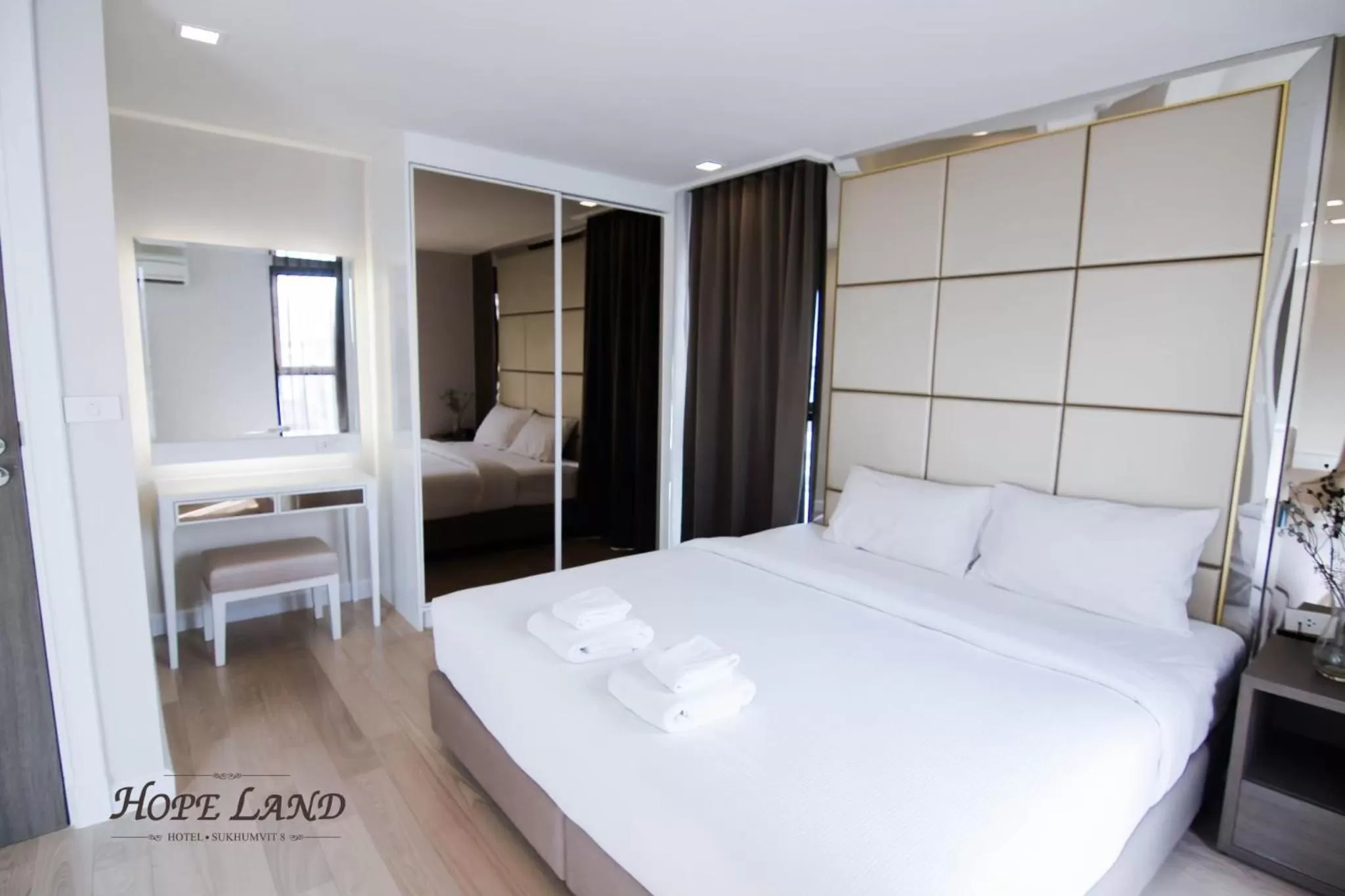 Bed in Hope Land Hotel Sukhumvit 8