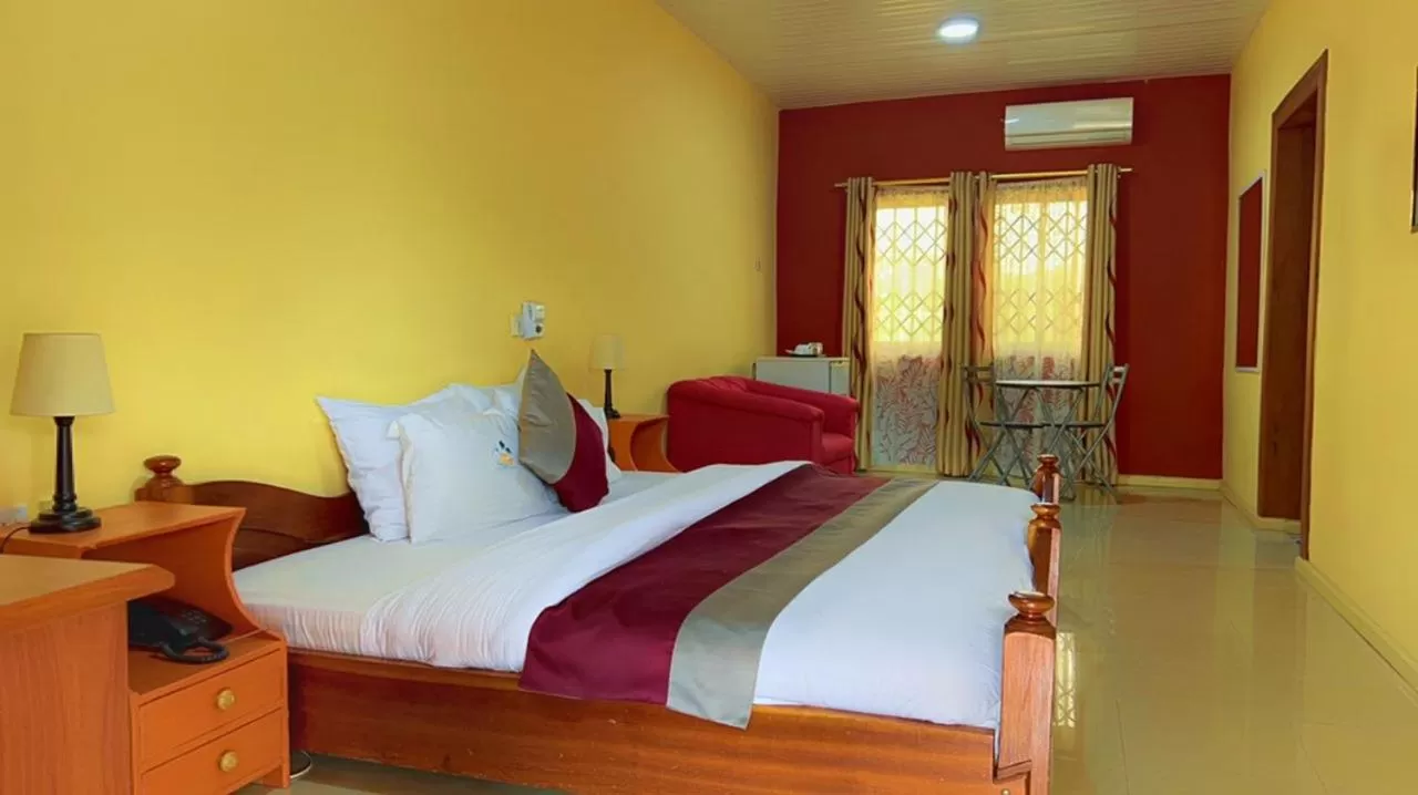 Photo of the whole room, Bed in Hans Cottage Botel