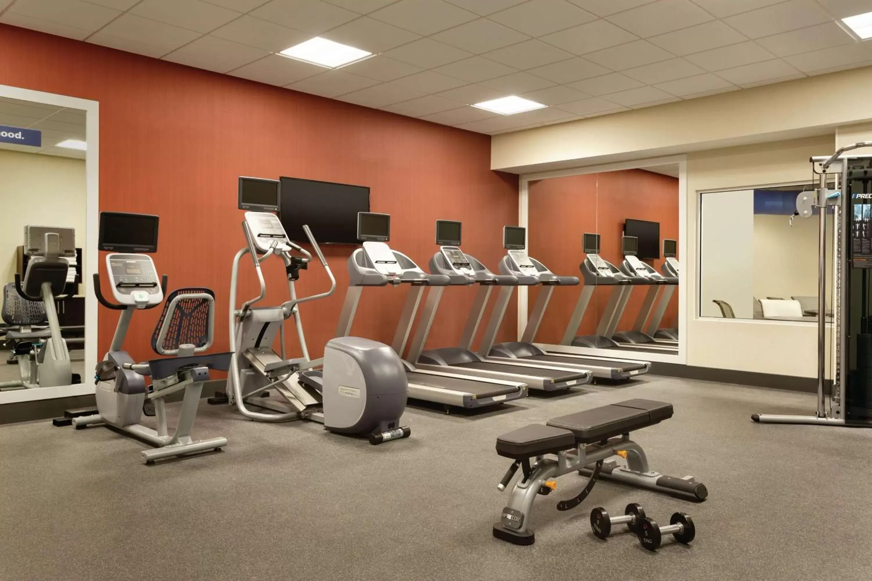 Fitness centre/facilities, Fitness Center/Facilities in Hampton Inn, St. Albans Vt