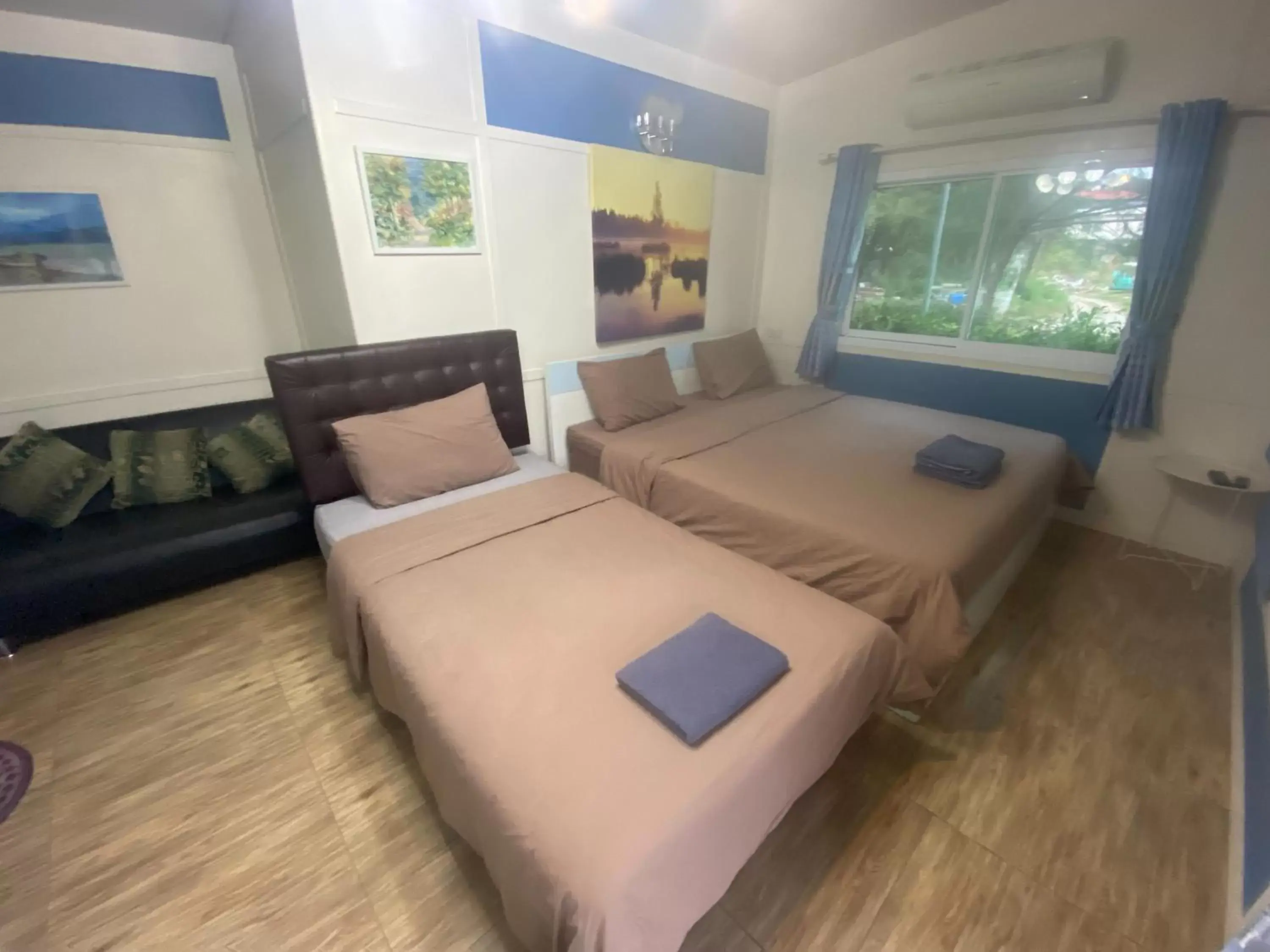 Bed in Rayonghouse Resort