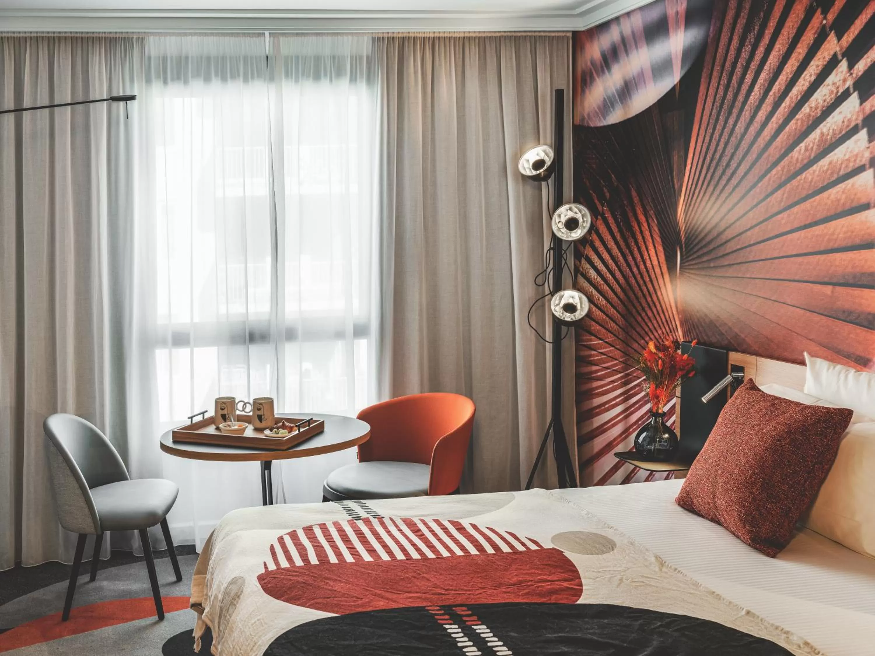 Seating area, Bed in Novotel Paris Vaugirard Montparnasse