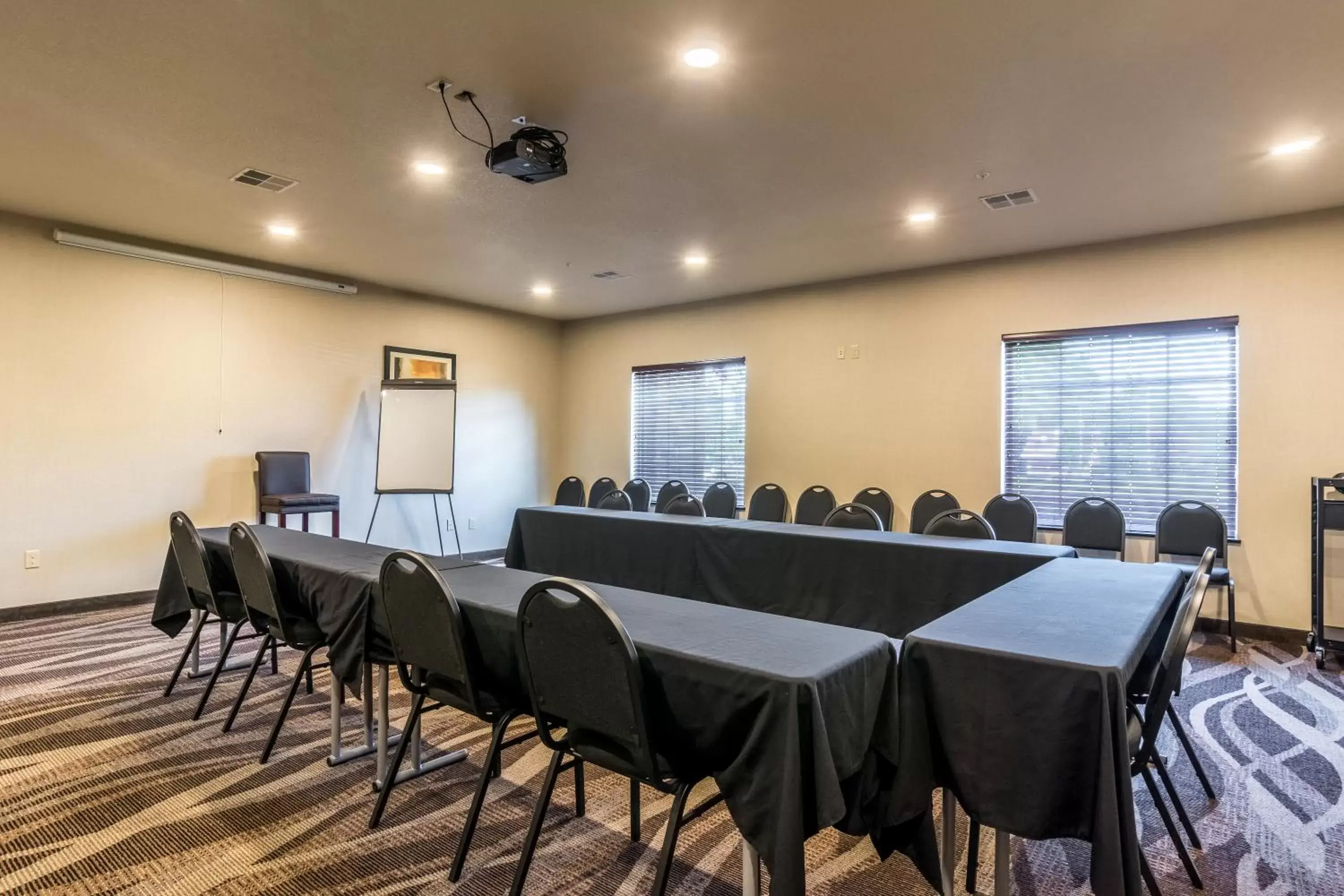 Meeting/conference room in Cobblestone Hotel & Suites - Torrington