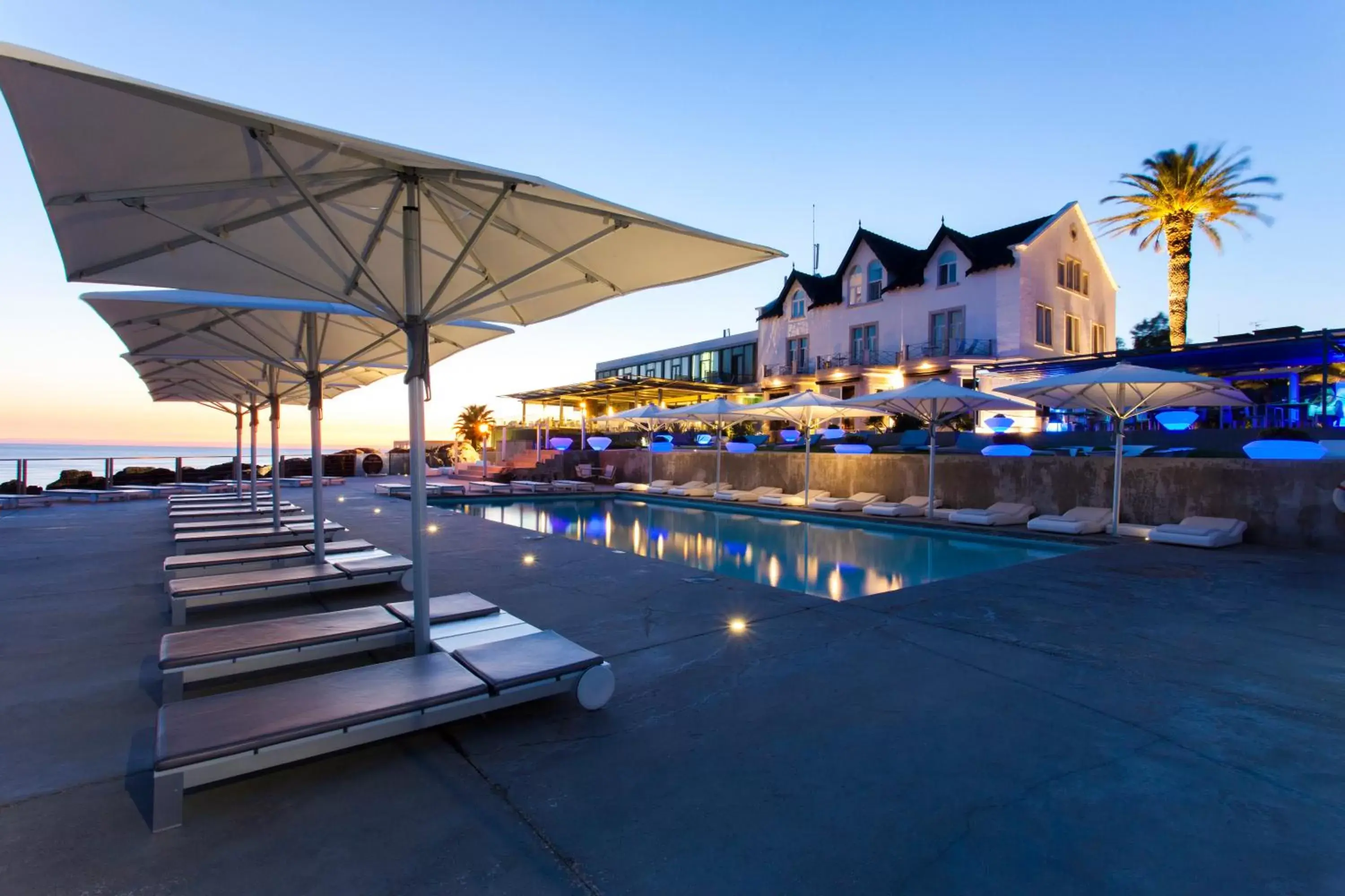 Swimming Pool in Farol Hotel