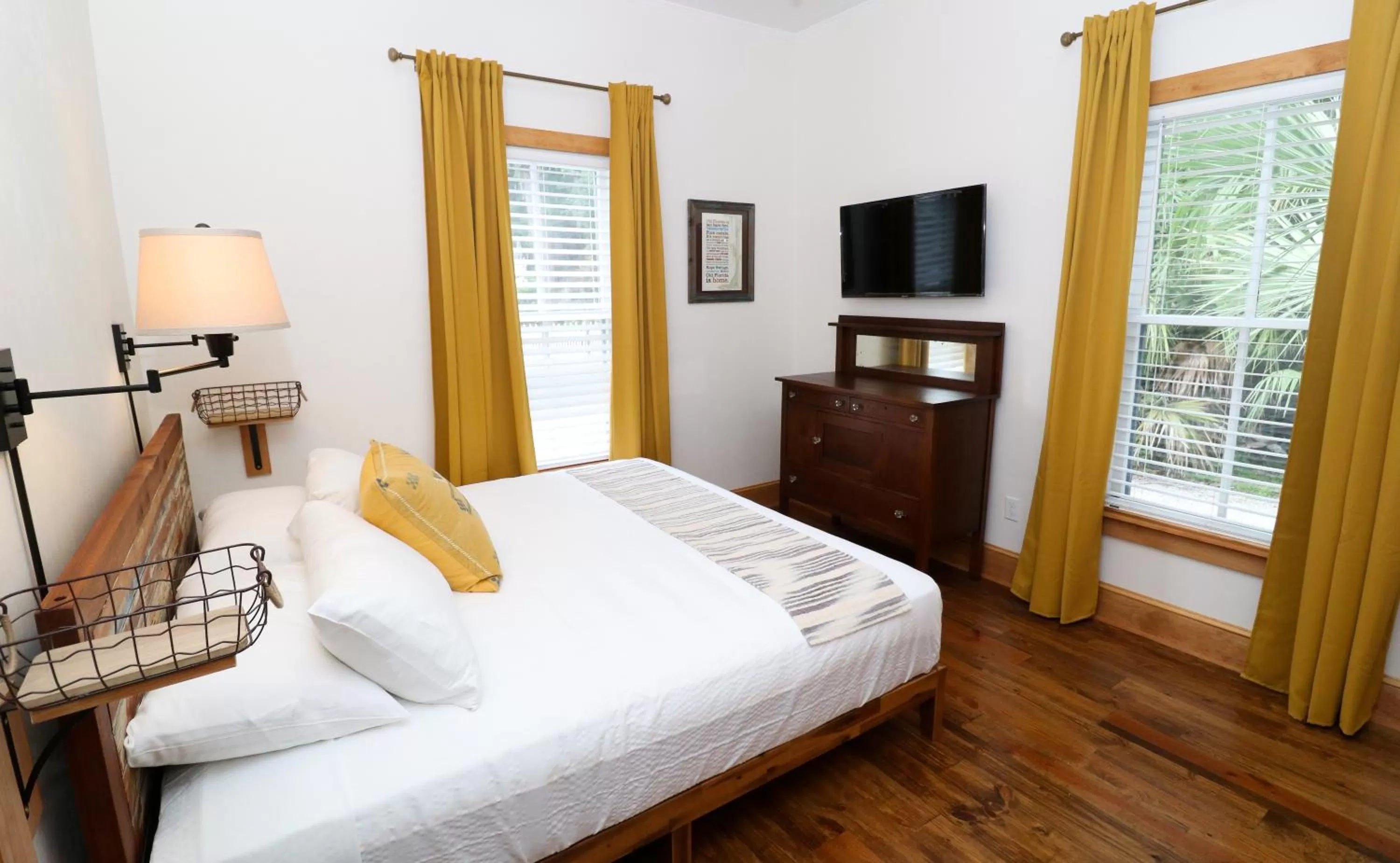 Bed in Sweetwater Branch Inn