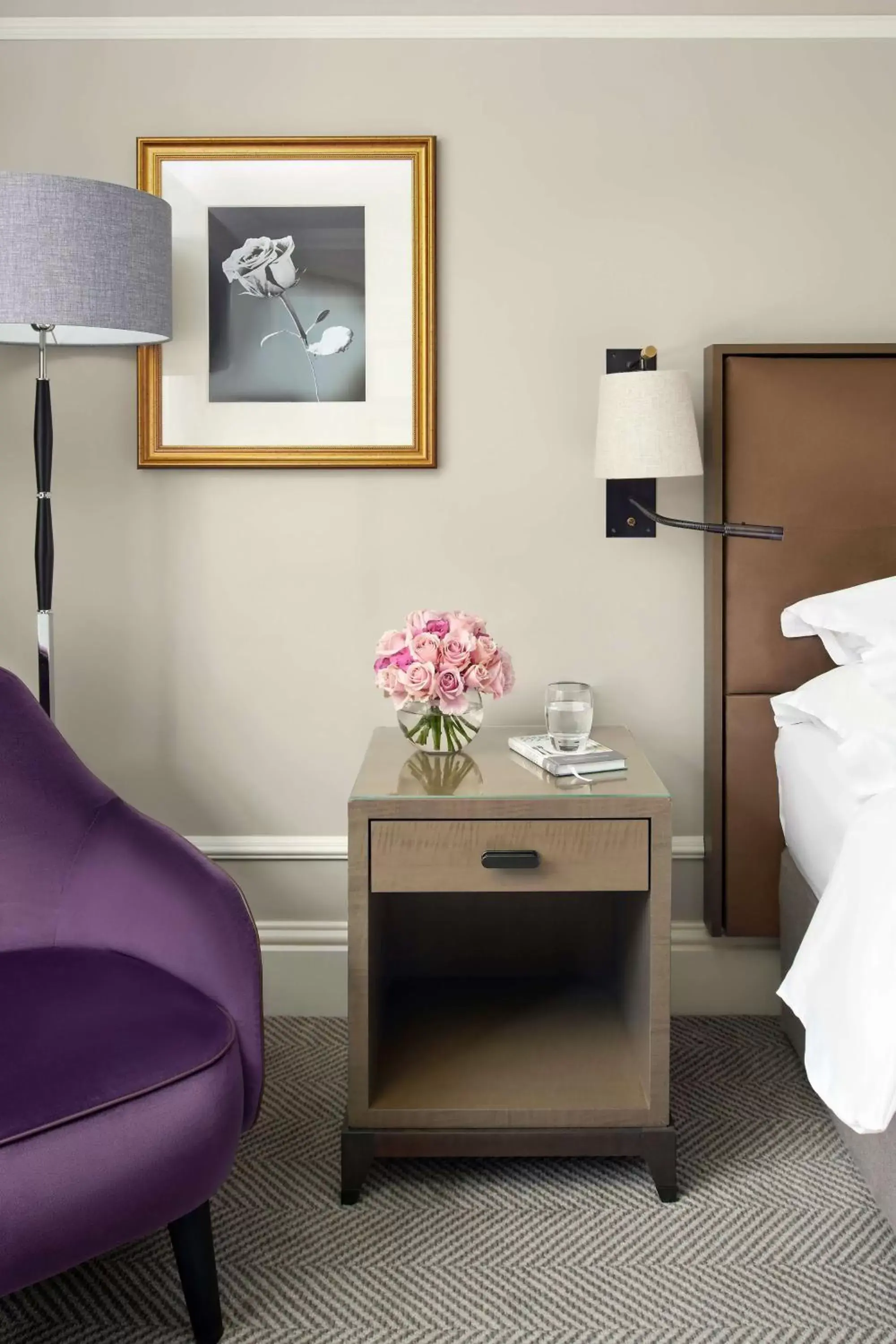 Bedroom, Seating Area in Hyatt Regency London - The Churchill