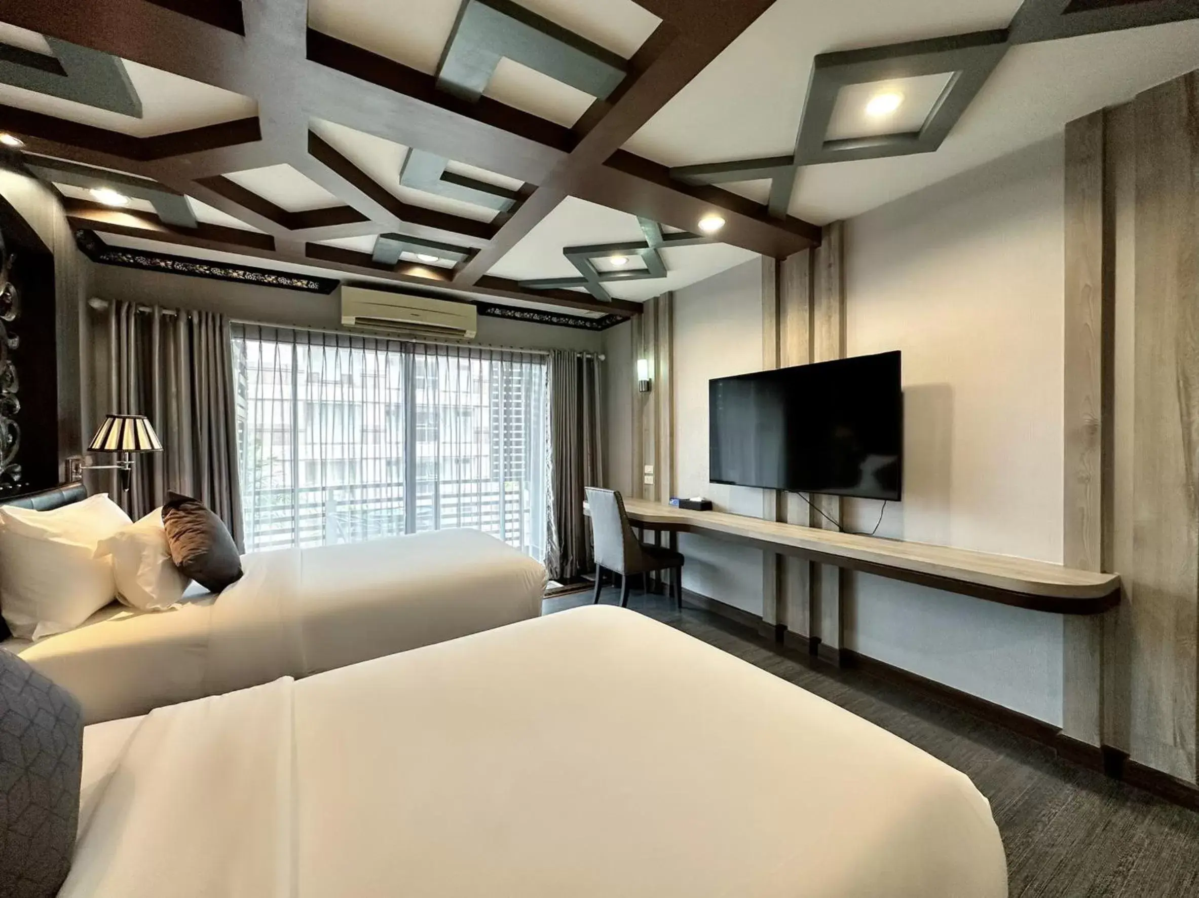 Communal lounge/ TV room, TV/Entertainment Center in KTK Pattaya Hotel & Residence