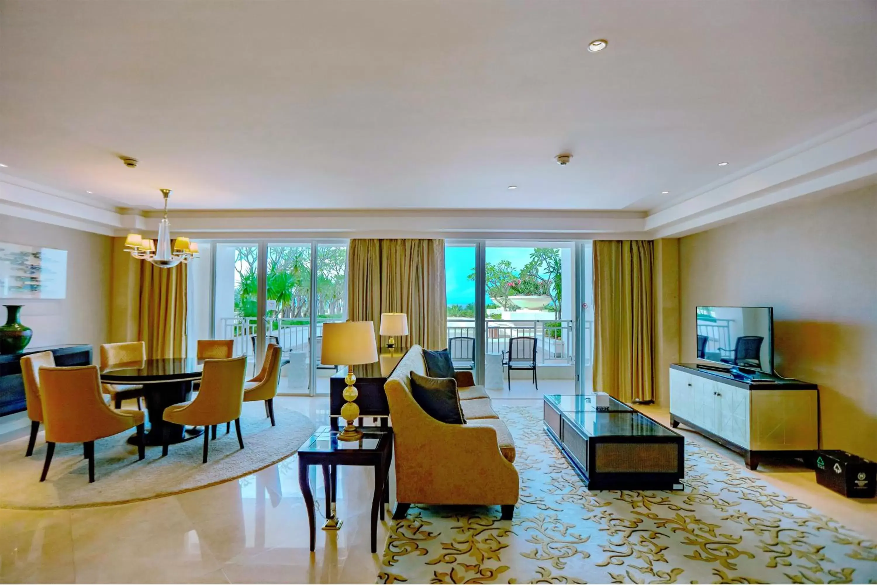 Living room, Seating Area in Sheraton Haikou Hotel