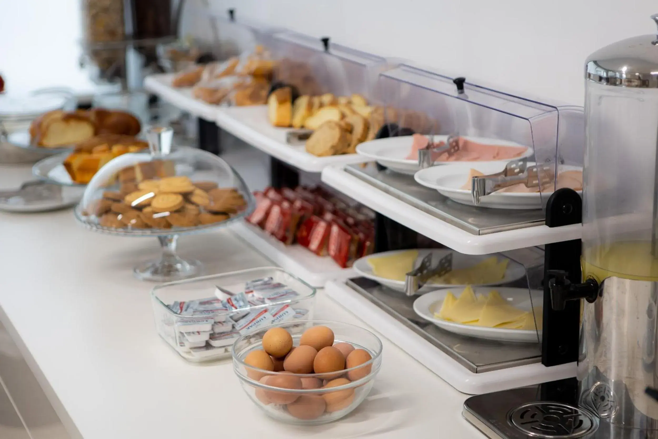 Continental breakfast, Food in Hotel Philippos