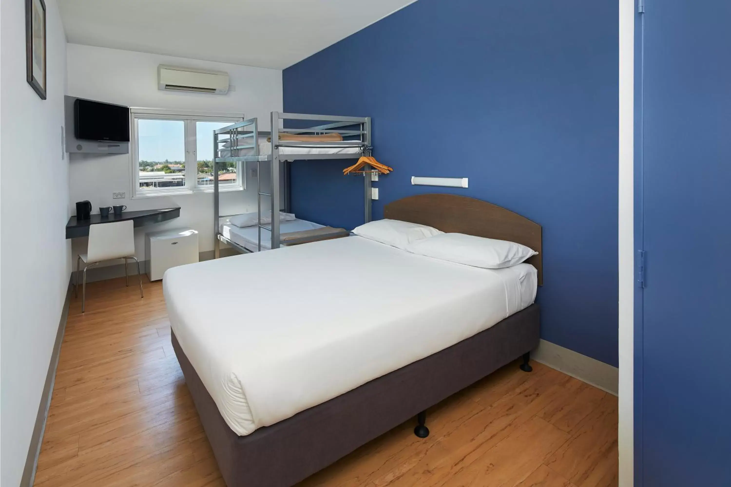 Bed in ibis Budget Perth Airport