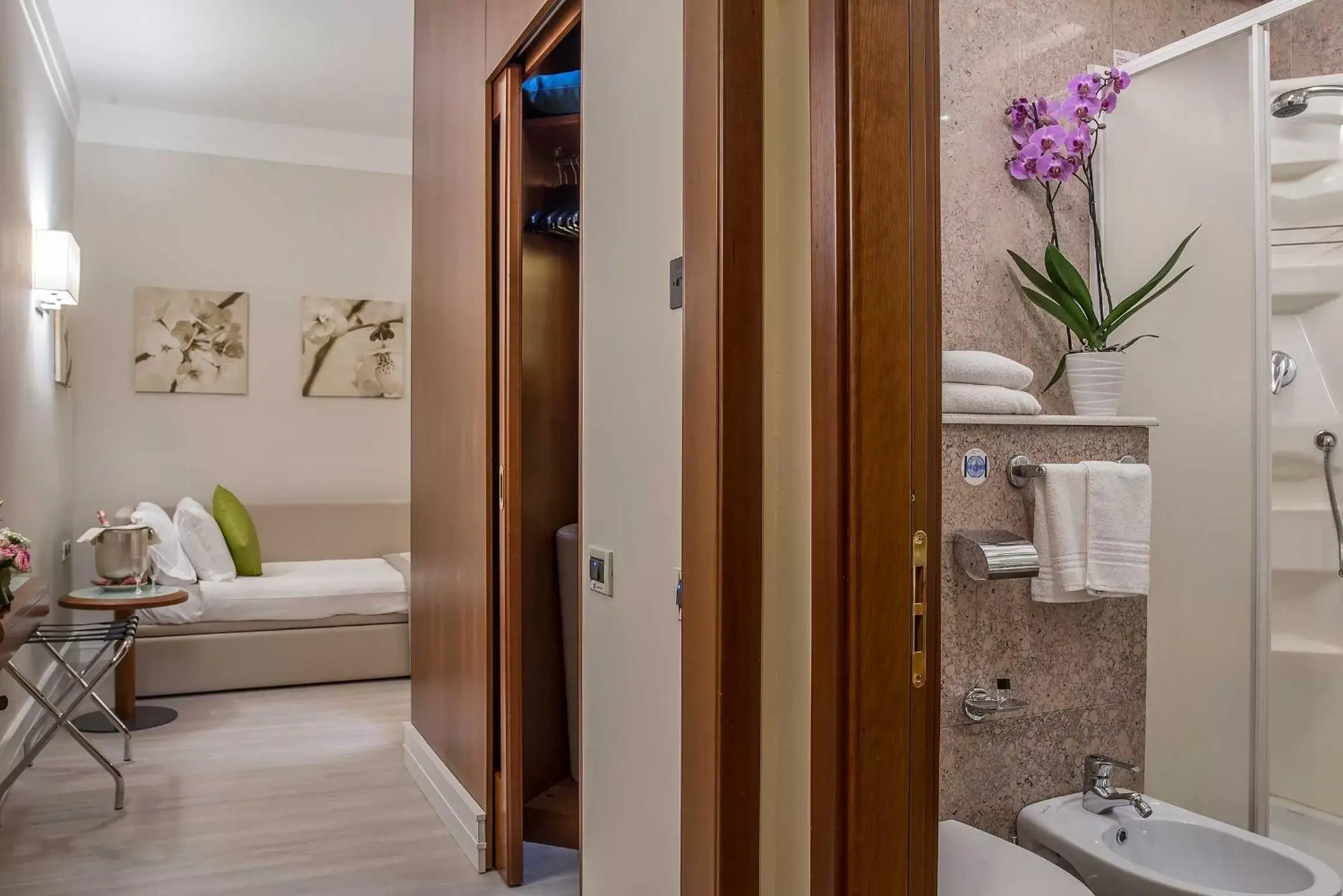 Photo of the whole room, Bathroom in Hotel La Giocca