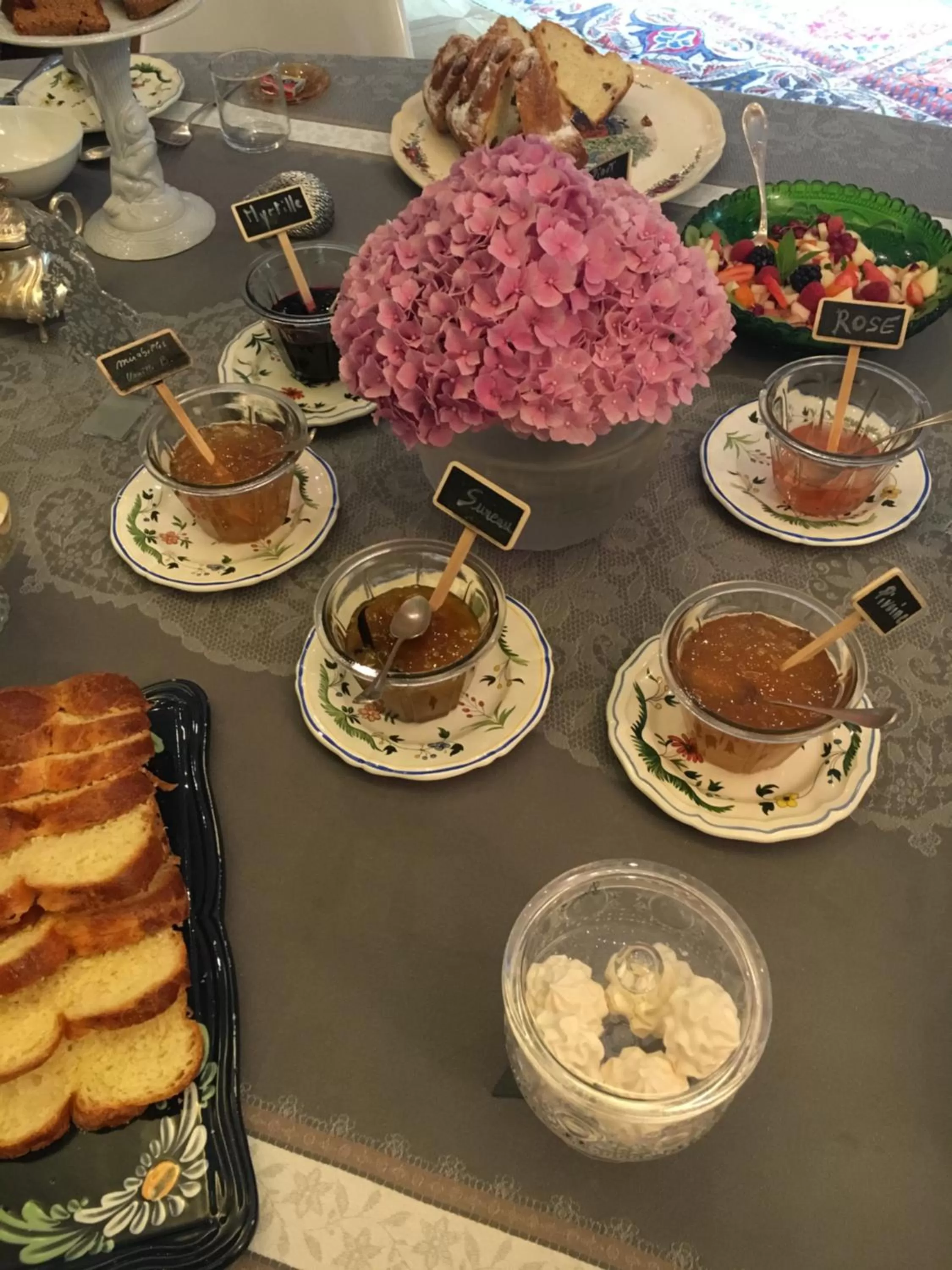 Food in Peonia at Home - Maison d'hôtes d'exception