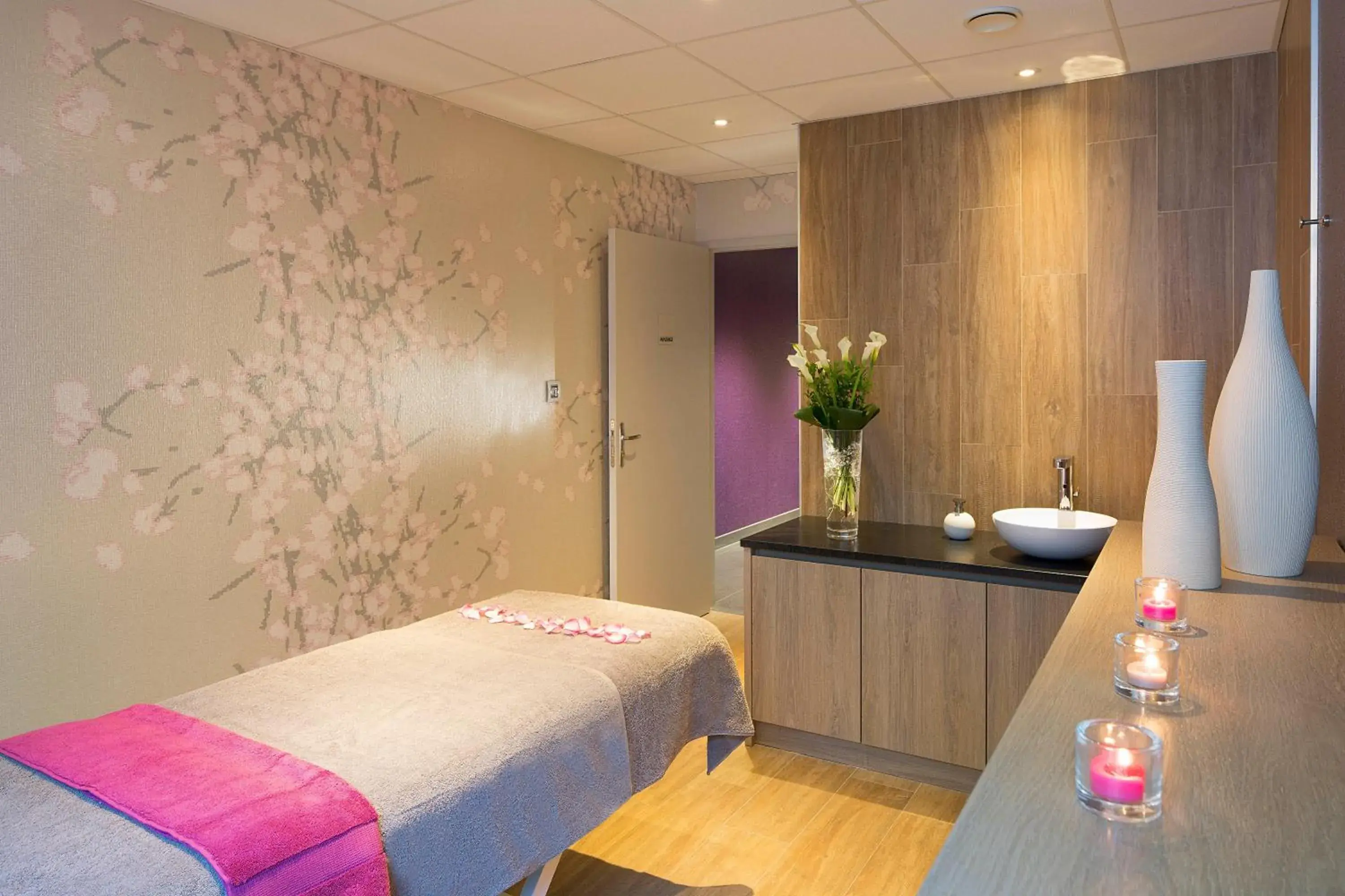 Spa and wellness centre/facilities, Bed in Oceania Clermont Ferrand