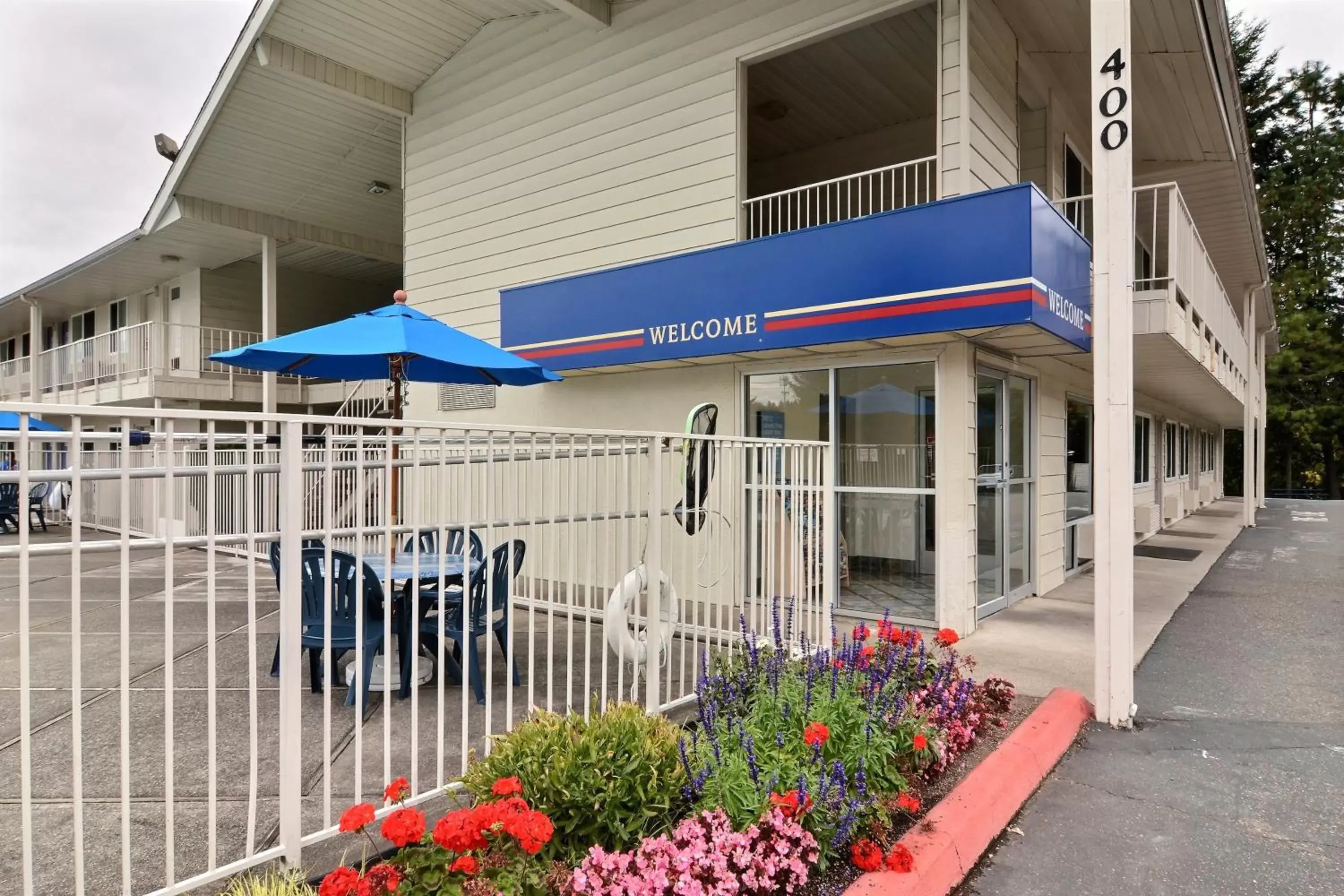 Facade/entrance, Property Building in Motel 6-Tumwater, WA - Olympia