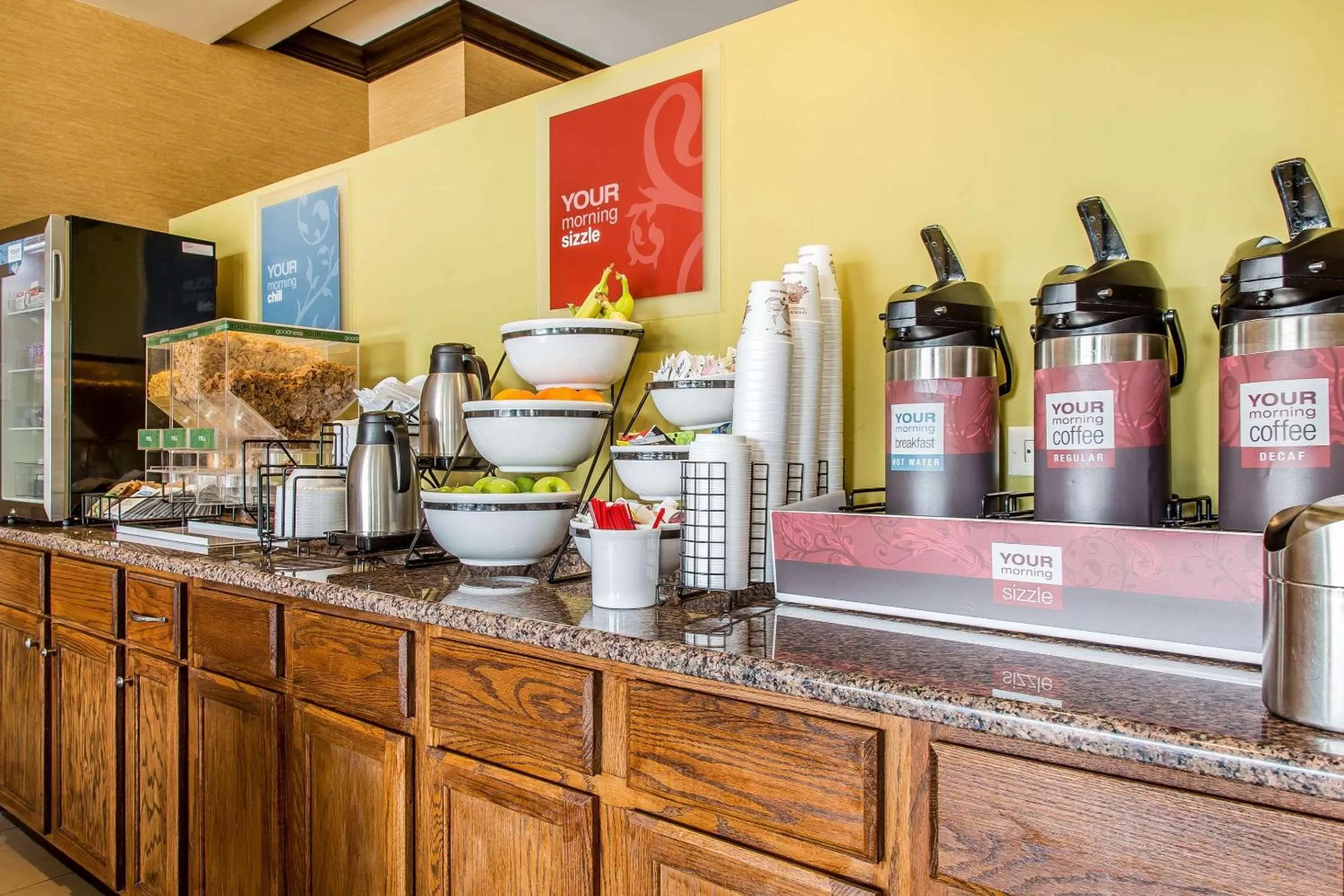 Restaurant/places to eat in Comfort Inn & Suites Meriden East