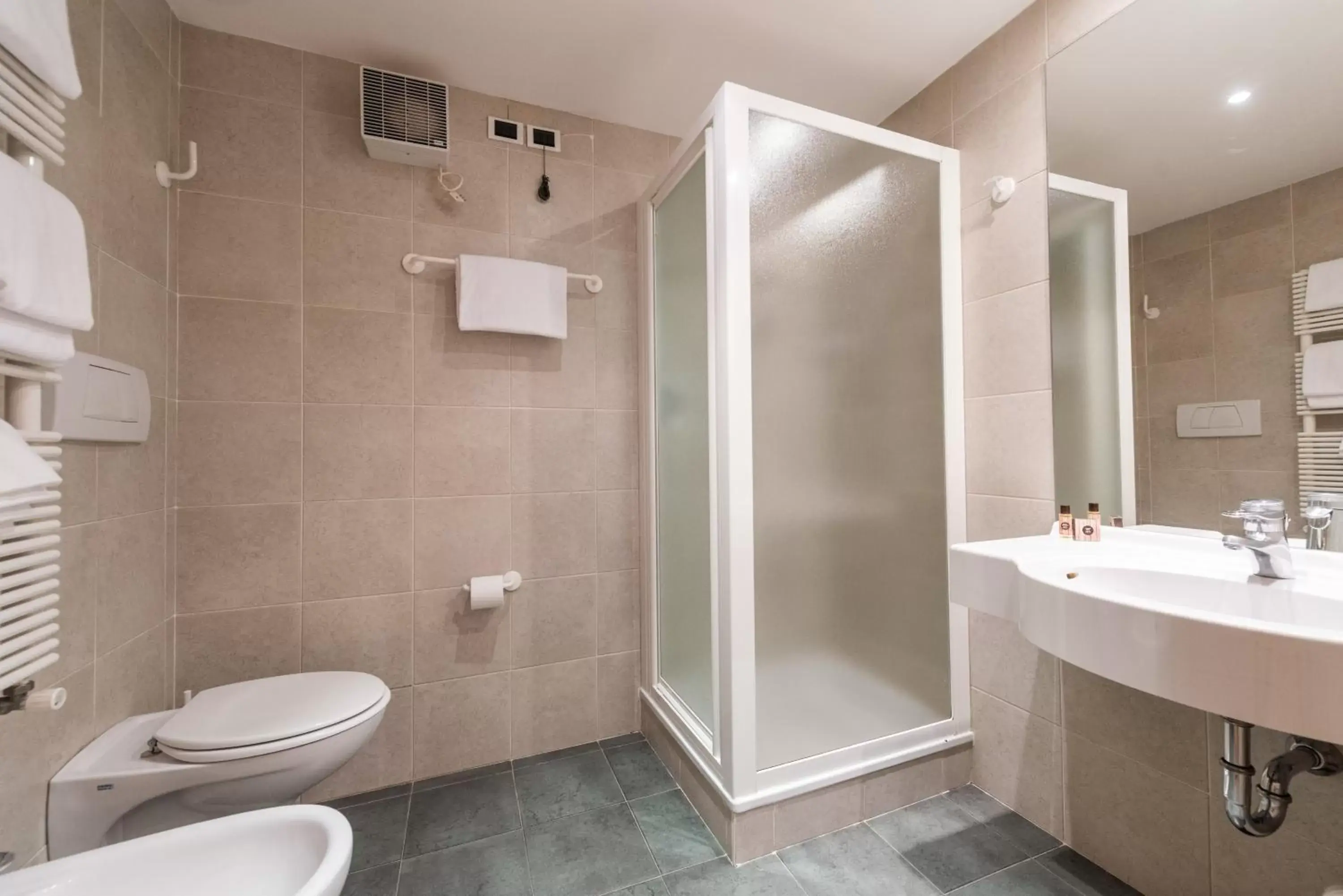 Shower, Bathroom in Residence Antares