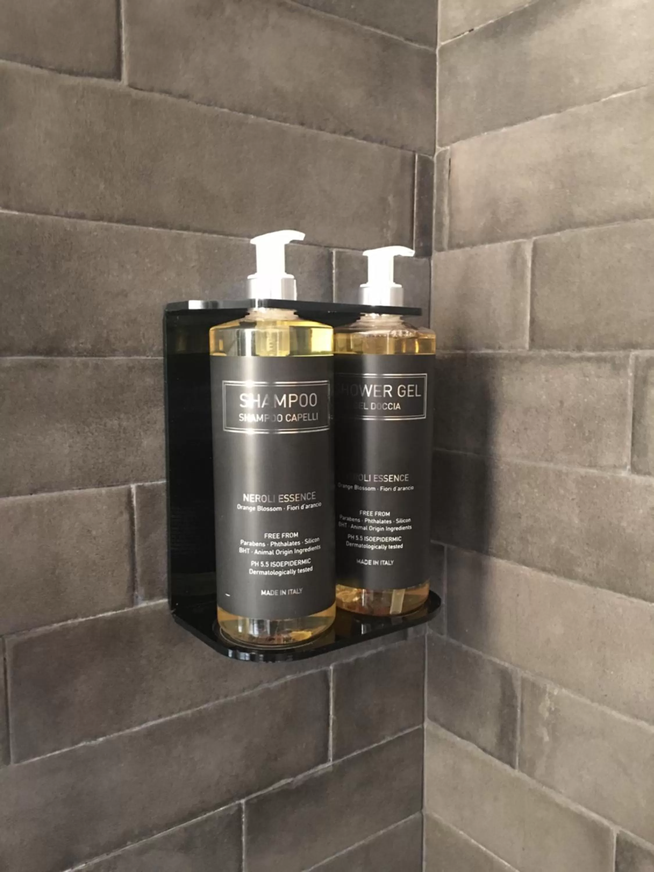 Bathroom in Suites Trastevere