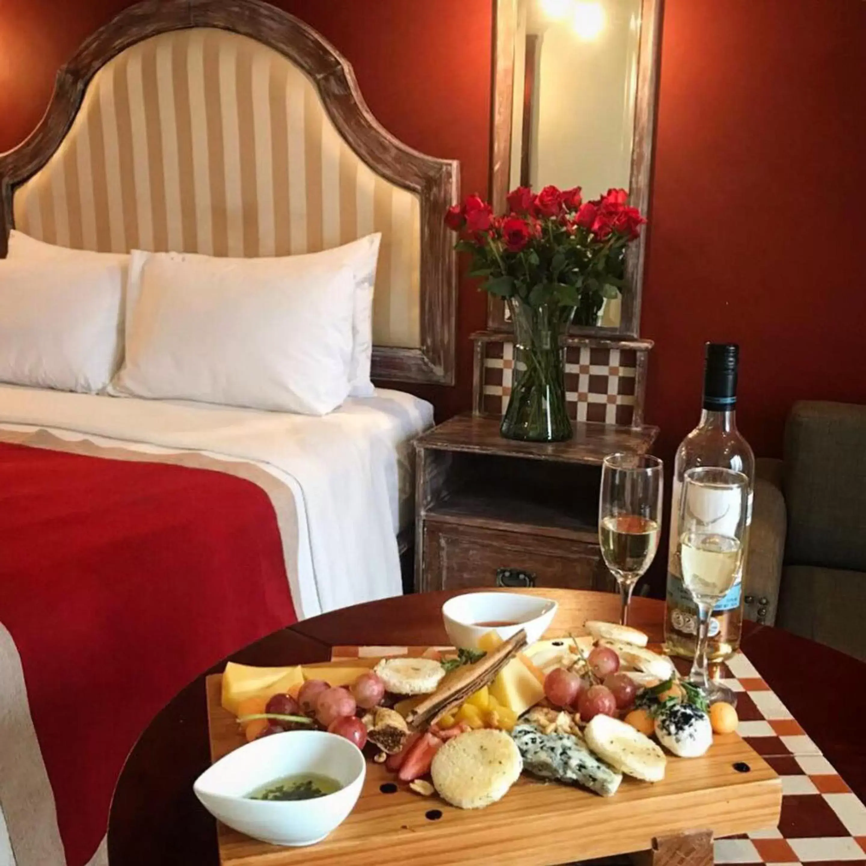 Food and drinks in Casa Italia Luxury Guest House - Adults Only