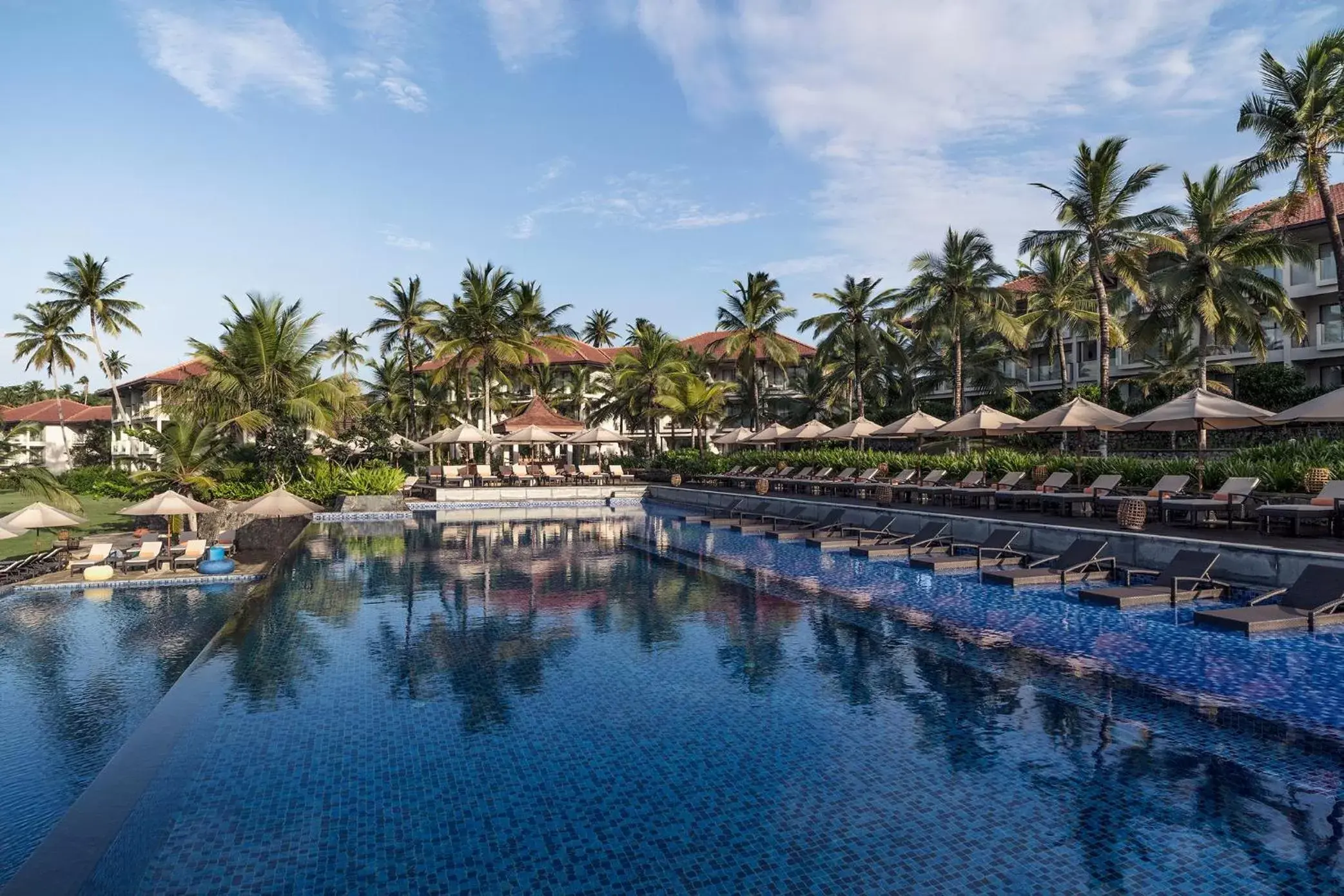 Swimming pool in Anantara Peace Haven Tangalle Resort