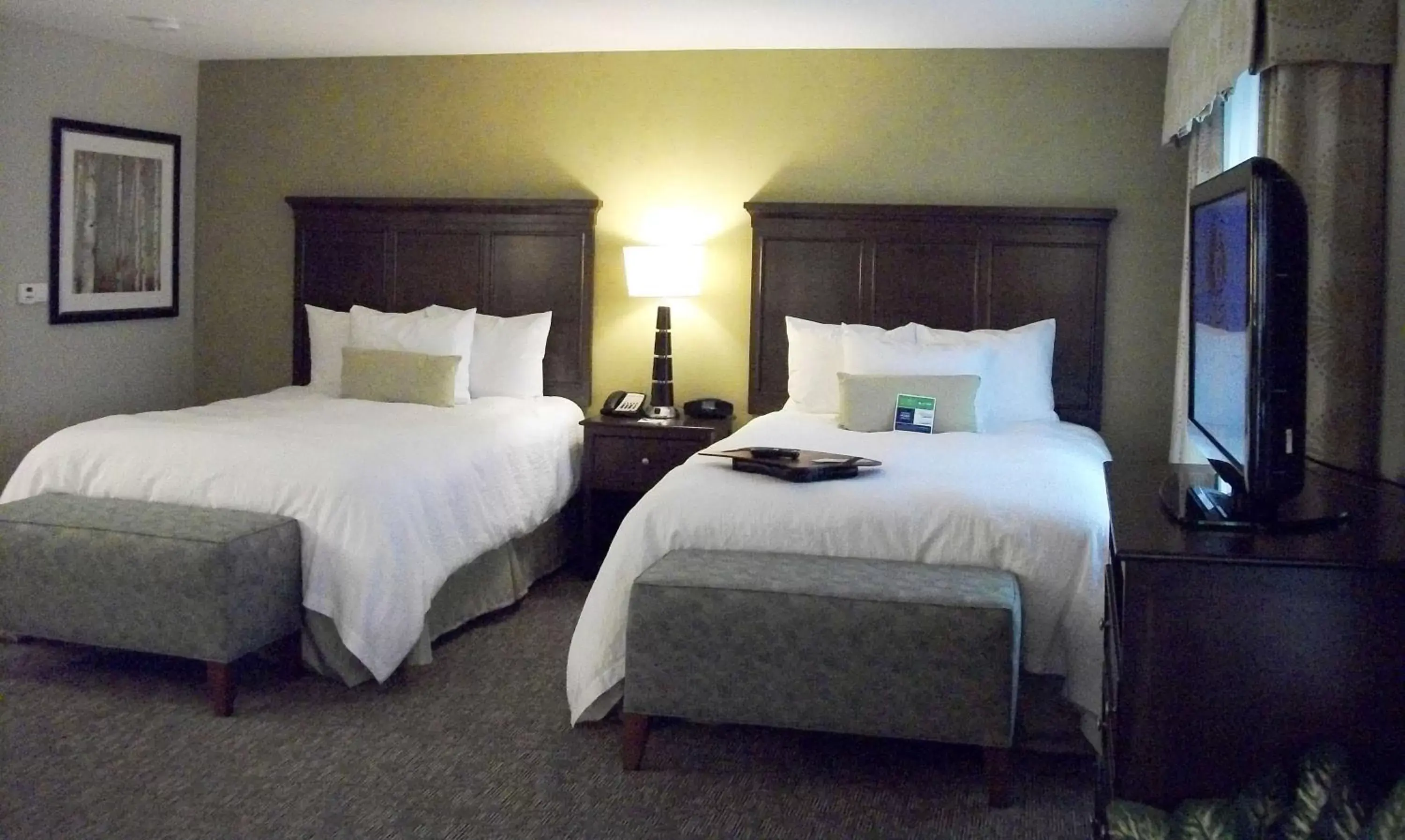 Bed in Hampton Inn & Suites Manteca