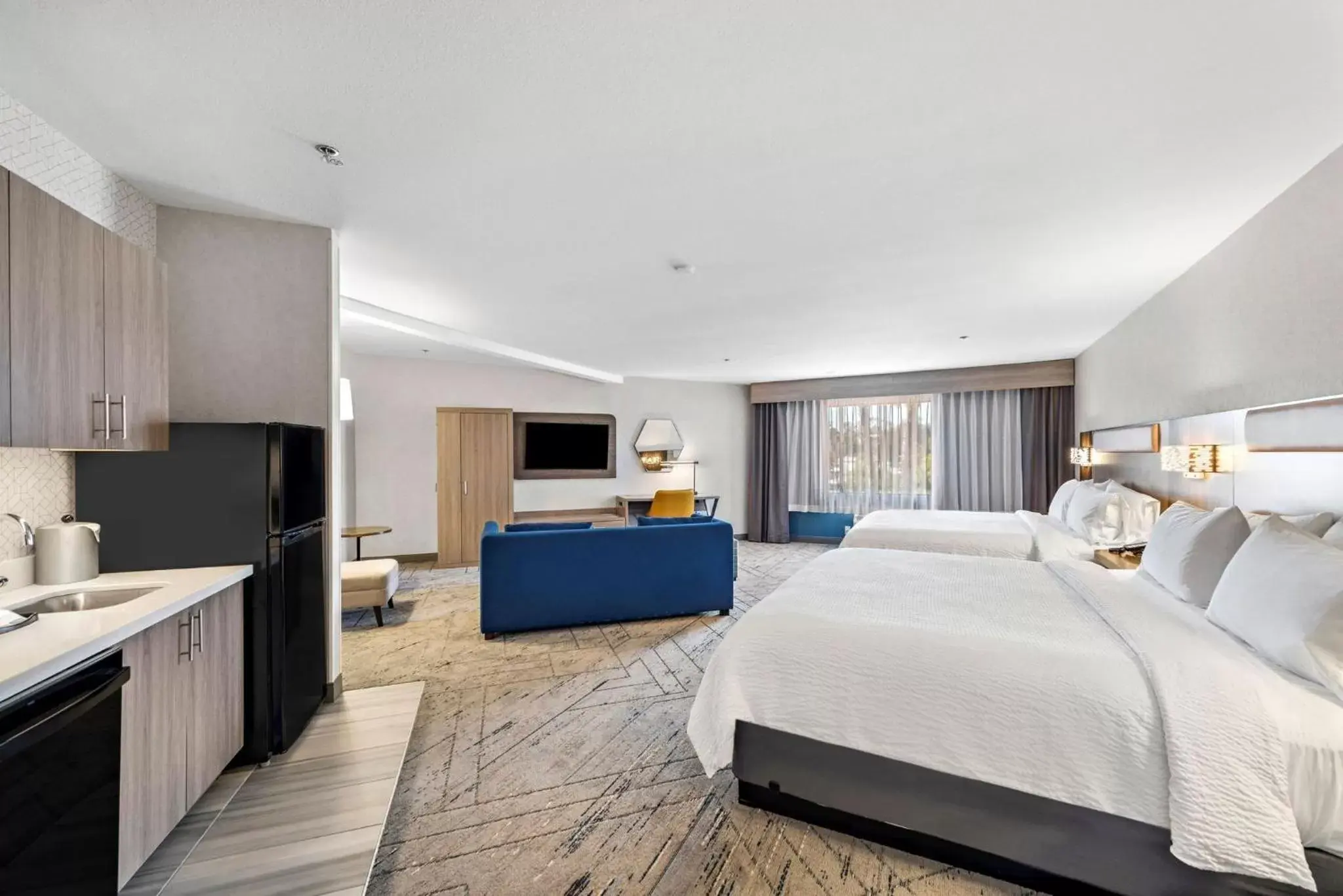 Deluxe Family Suite in Holiday Inn Express La Mesa Near SDSU by IHG Deluxe Family Suite in Holiday Inn Express La Mesa Near SDSU by IHG