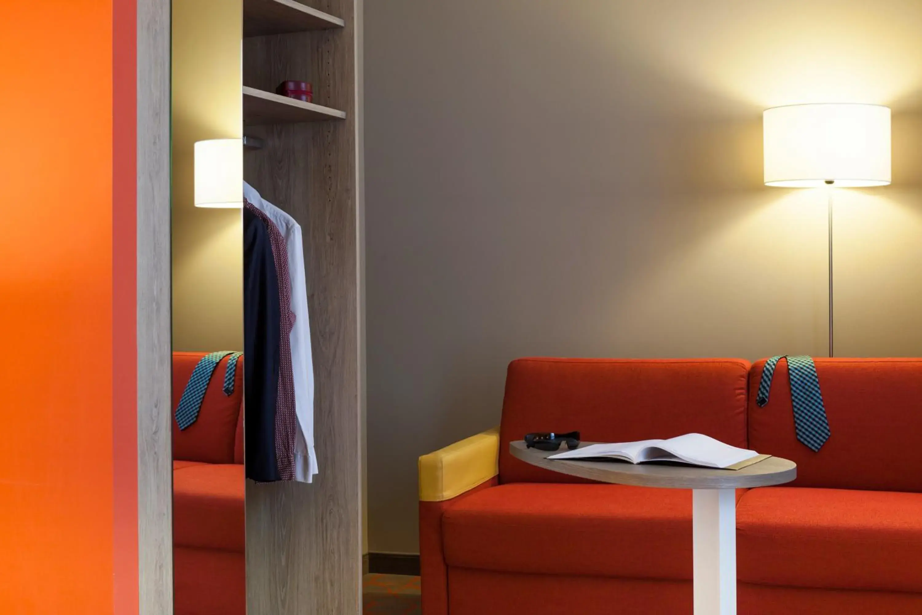 Living room, Seating Area in ibis Styles Chaumont Centre Gare