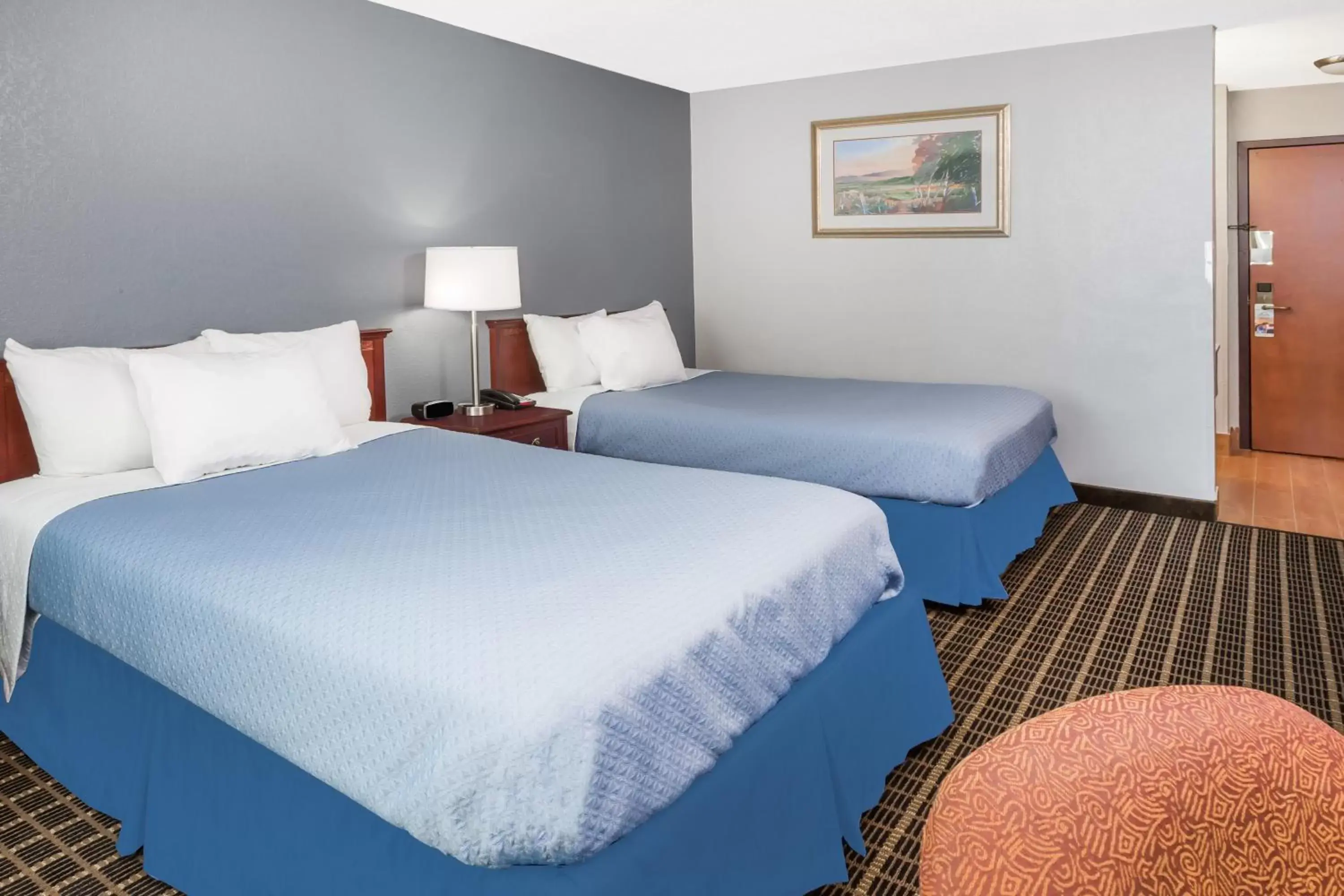 Bedroom, Bed in Days Inn by Wyndham Clive - West Des Moines Bedroom, Bed in Days Inn by Wyndham Clive - West Des Moines