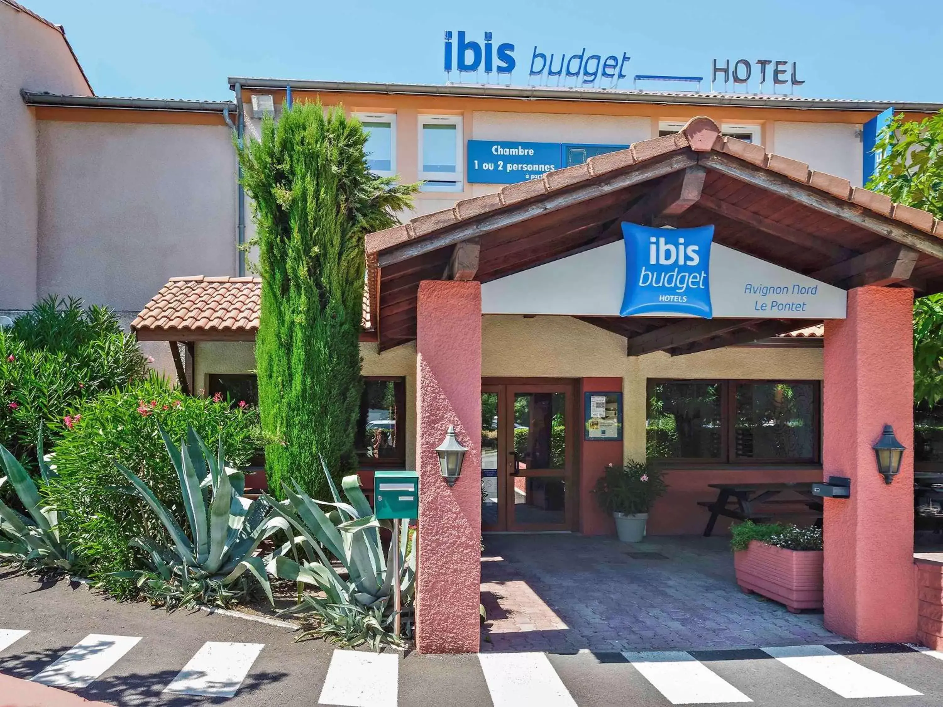 Property building in Ibis Budget Avignon Nord