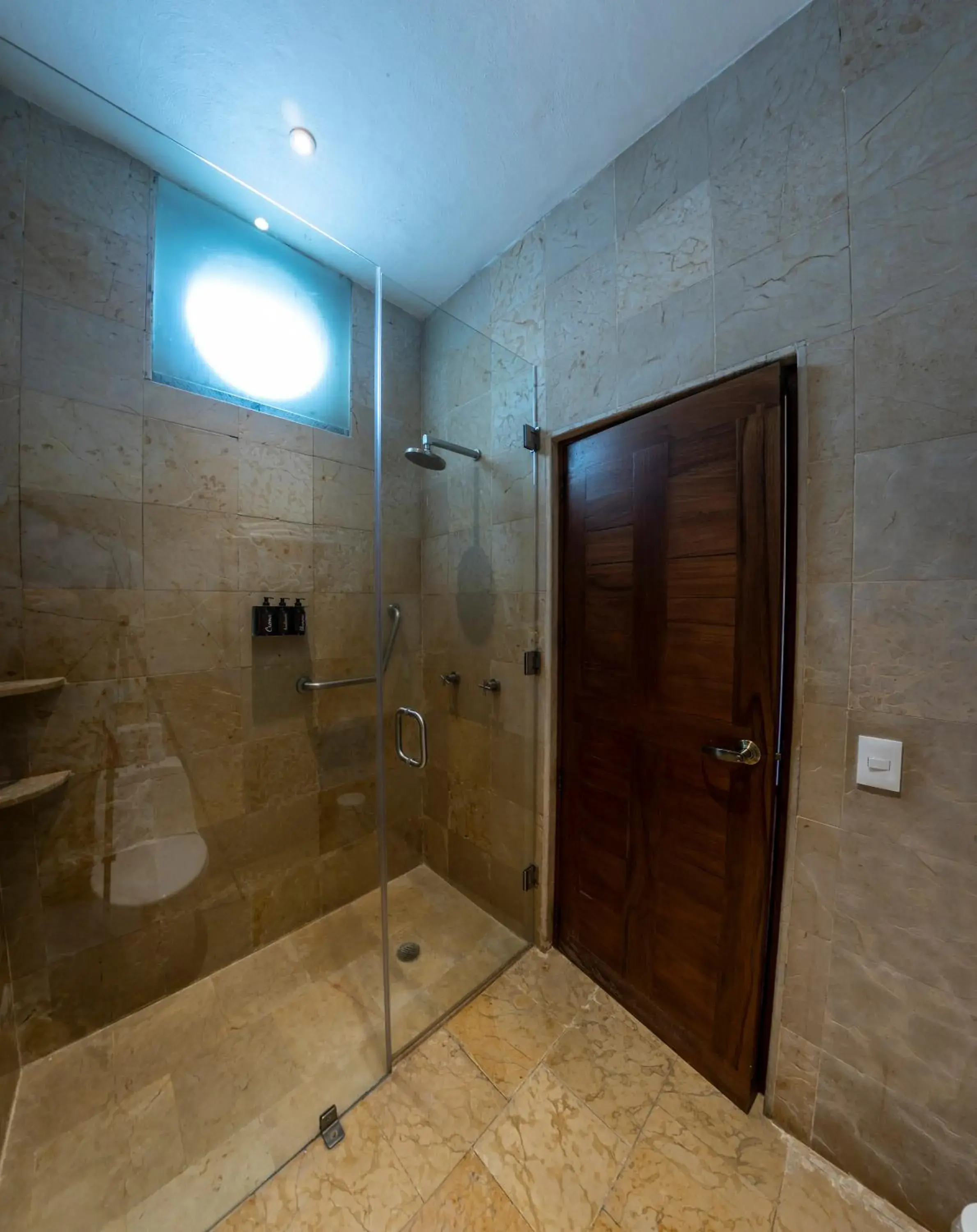 Shower, Bathroom in Hotel Boutique Casa San Diego