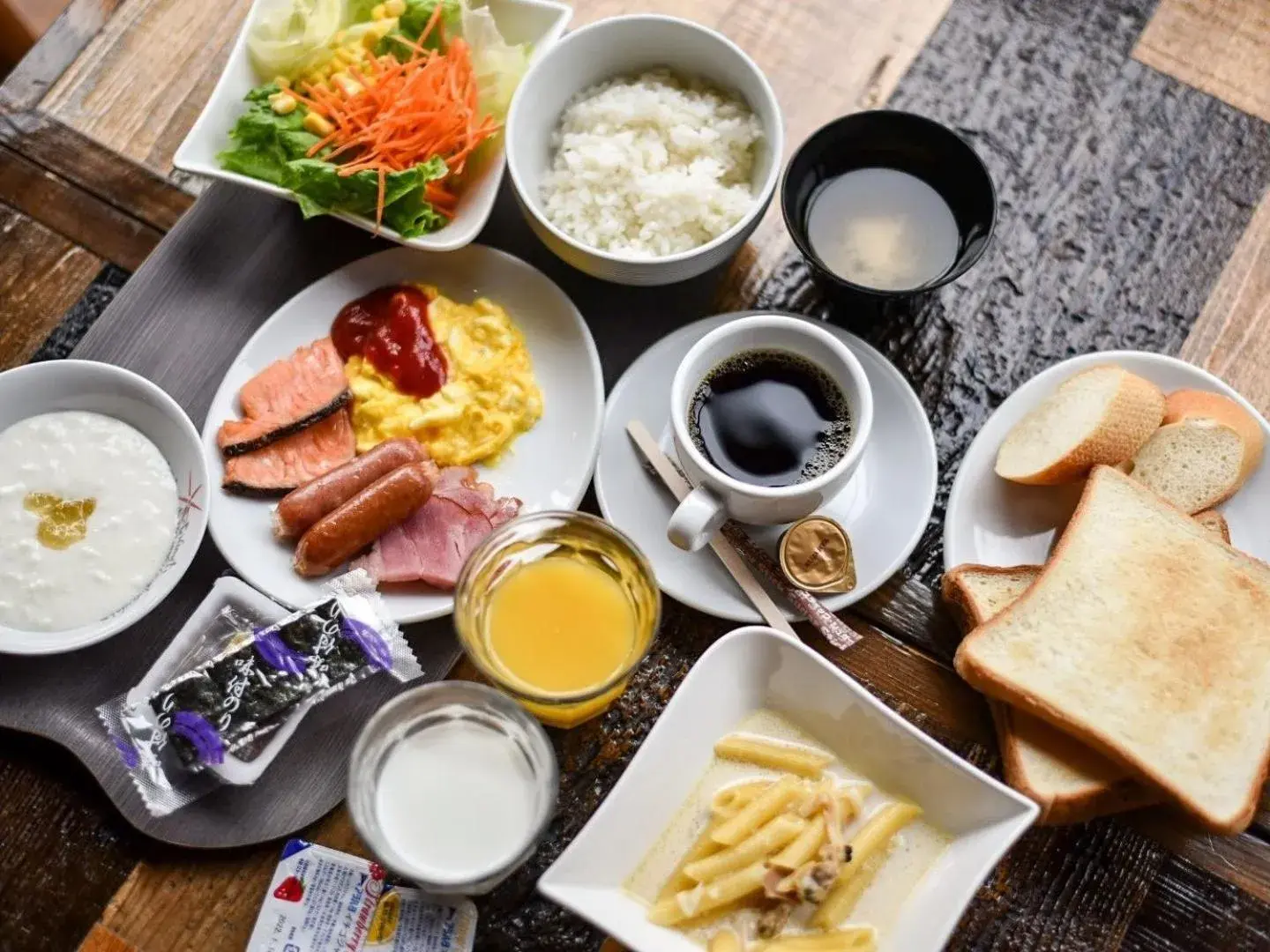 Buffet breakfast in Hotel Resol Akihabara
