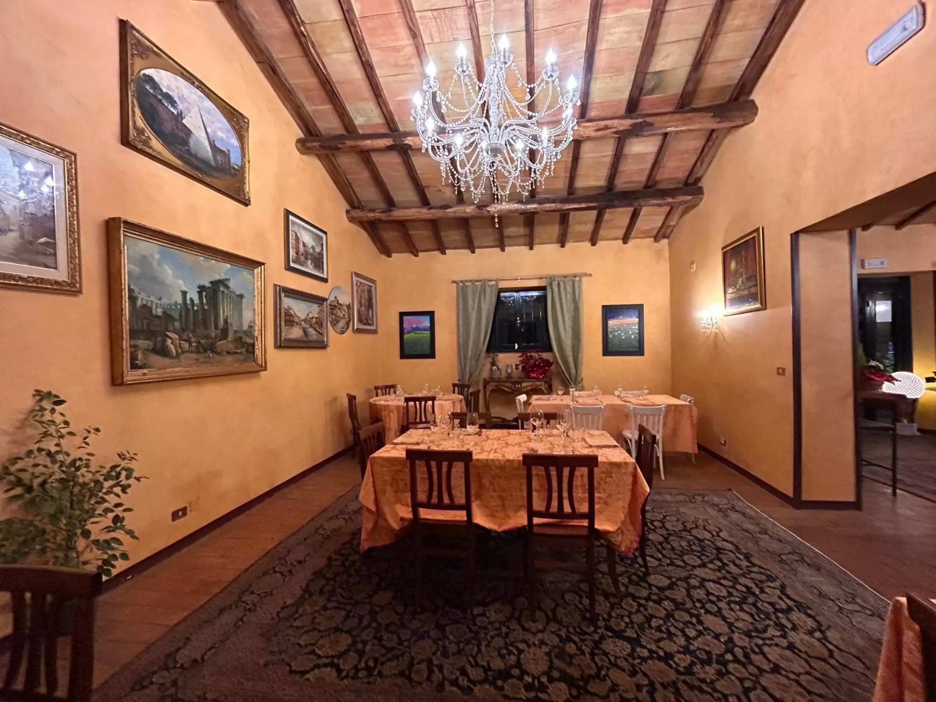 Restaurant/Places to Eat in L'antico Granaio