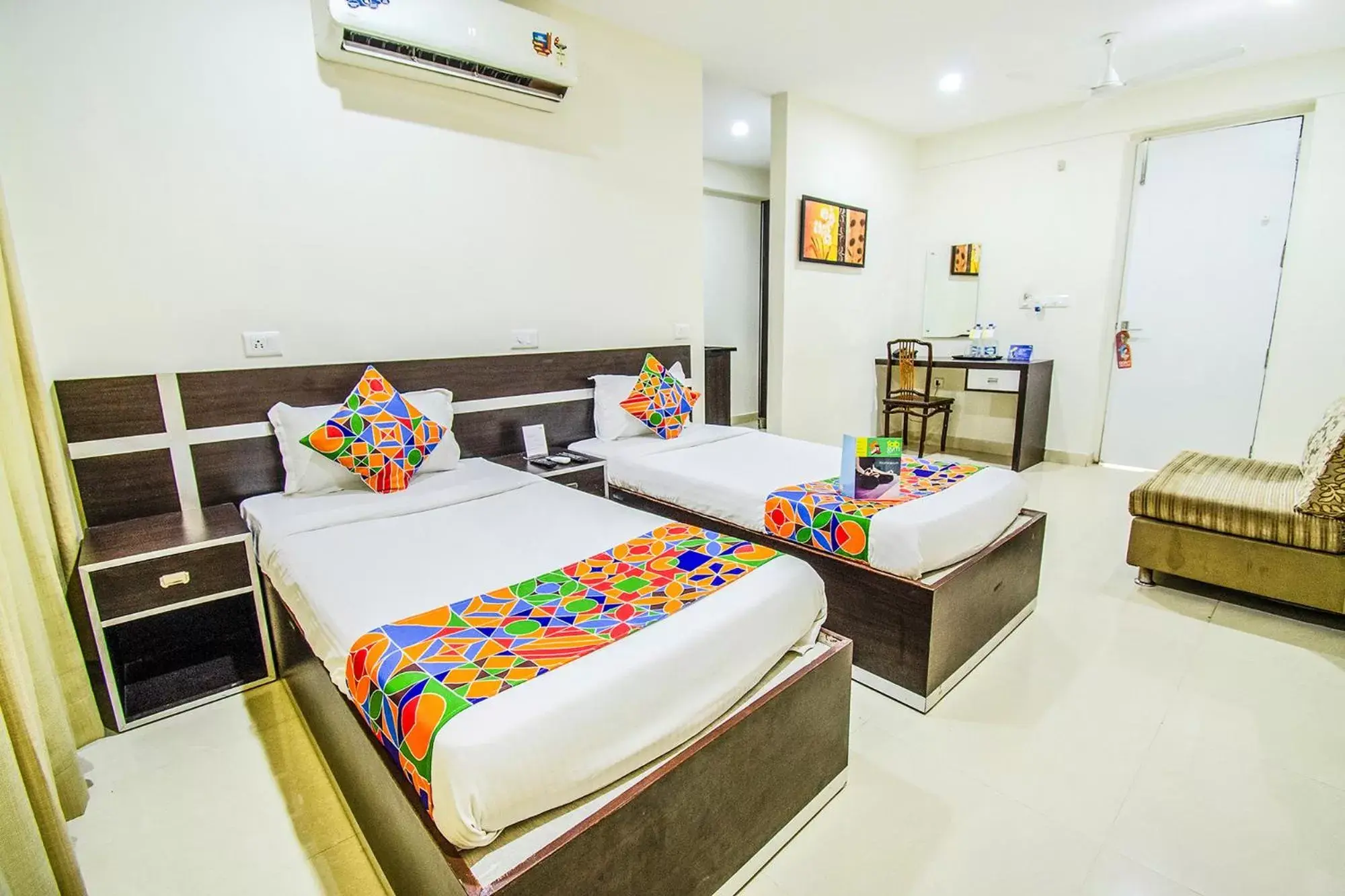 Superior Double Room - single occupancy in FabHotel Pride Inn - Nr TCS Deccan Park, Hitech City Superior Double Room - single occupancy in FabHotel Pride Inn - Nr TCS Deccan Park, Hitech City