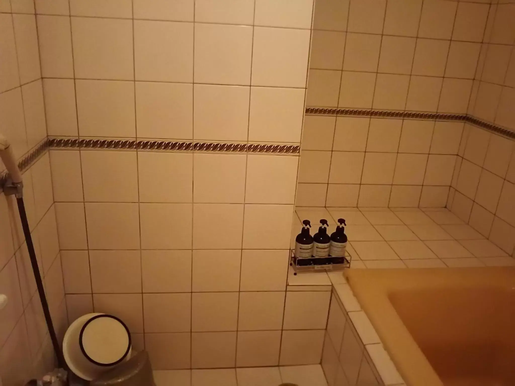 Bathroom in Hotel Sting