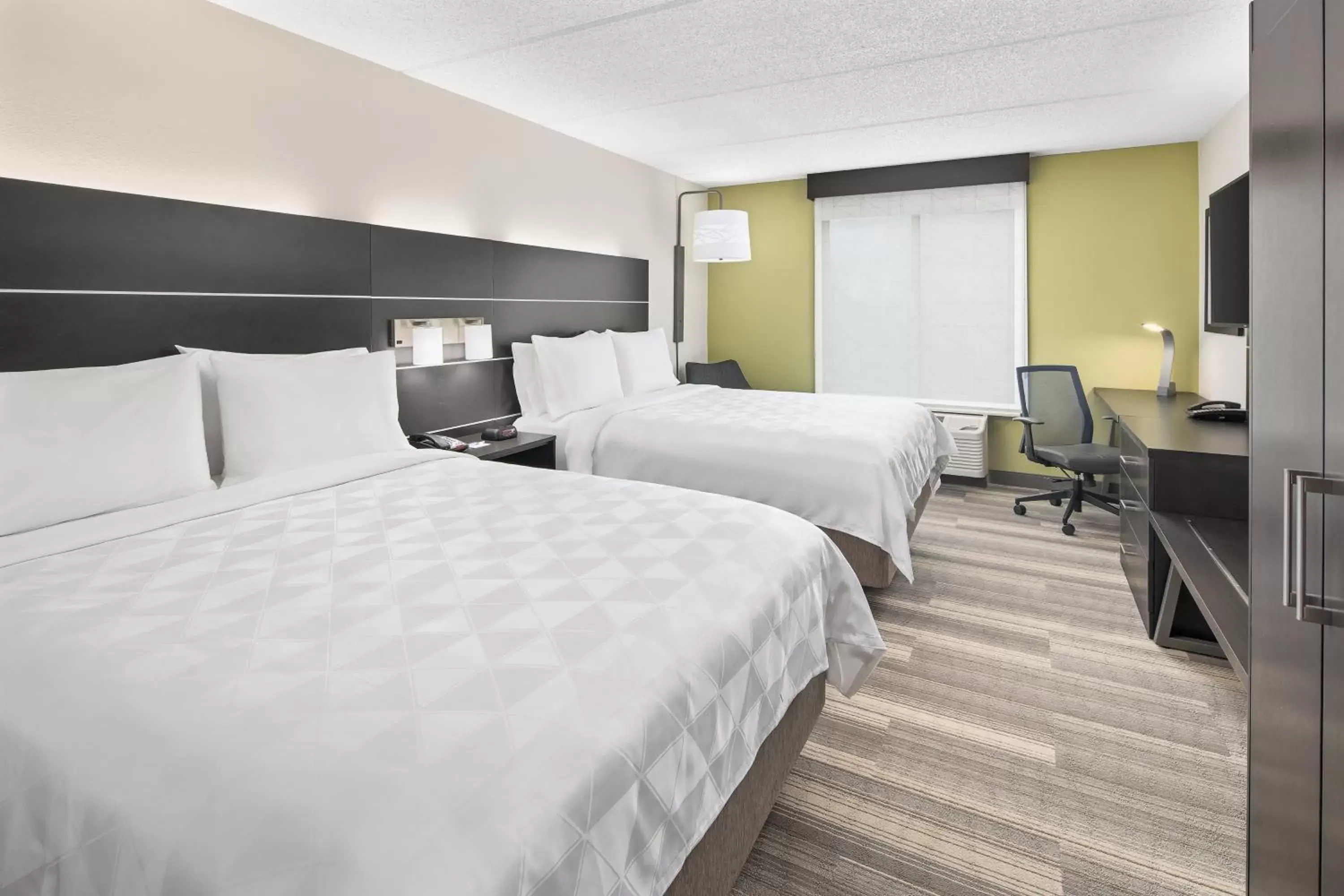 Photo of the whole room, Bed in Holiday Inn Express Hotel & Suites Greenville-I-85 & Woodruff Road, an IHG Hotel