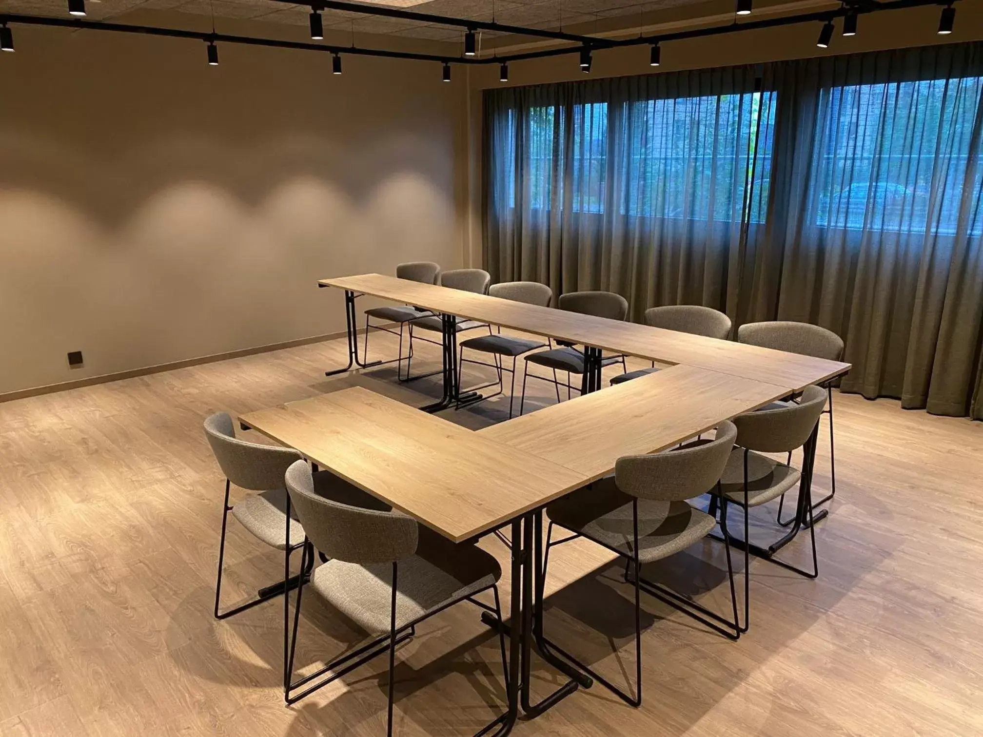 Meeting/conference room in Skyline Airport Hotel