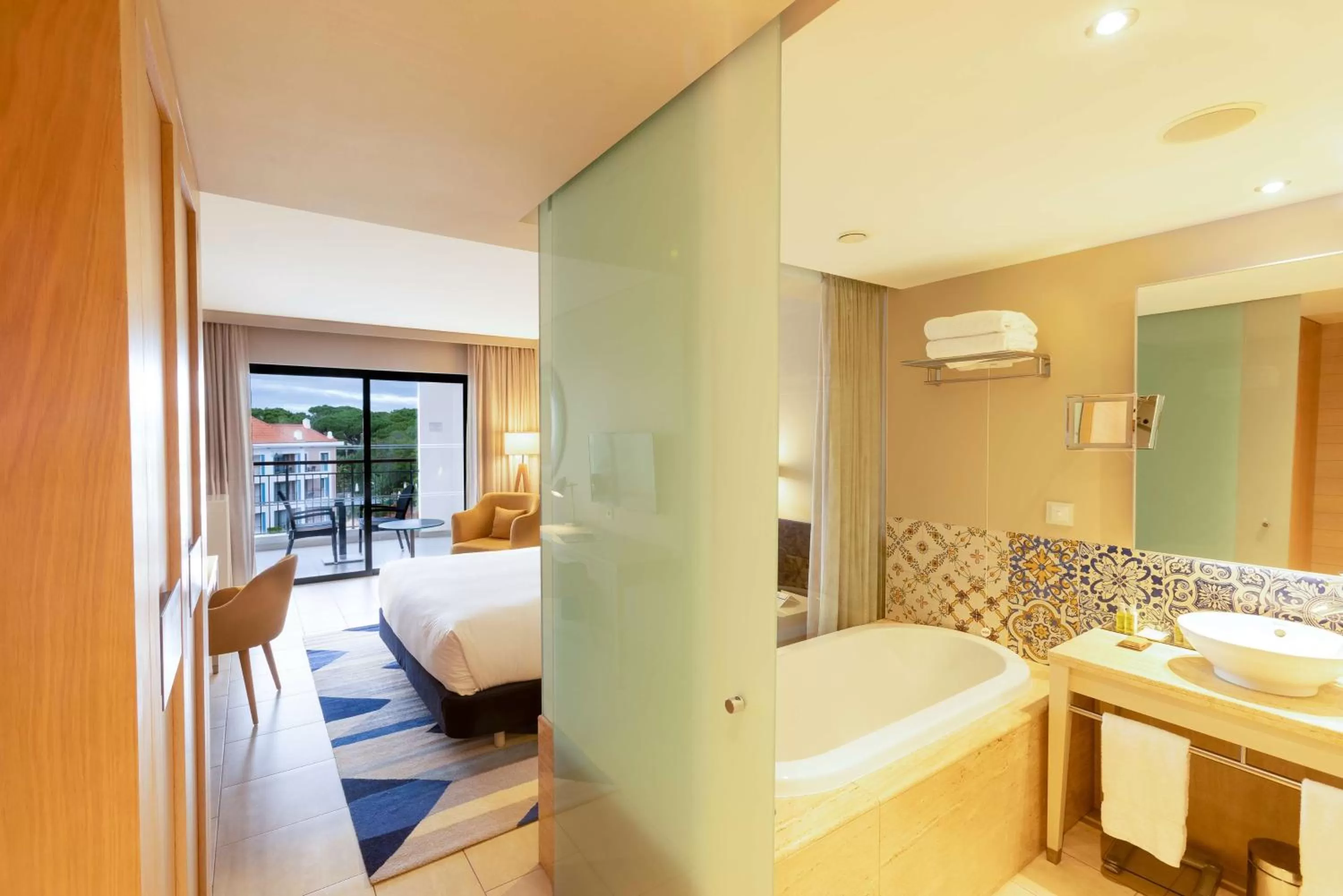 Bathroom, Bed in Hilton Vilamoura