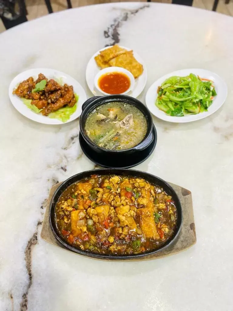 Restaurant/places to eat, Food in Pantai Inn Kota Kinabalu