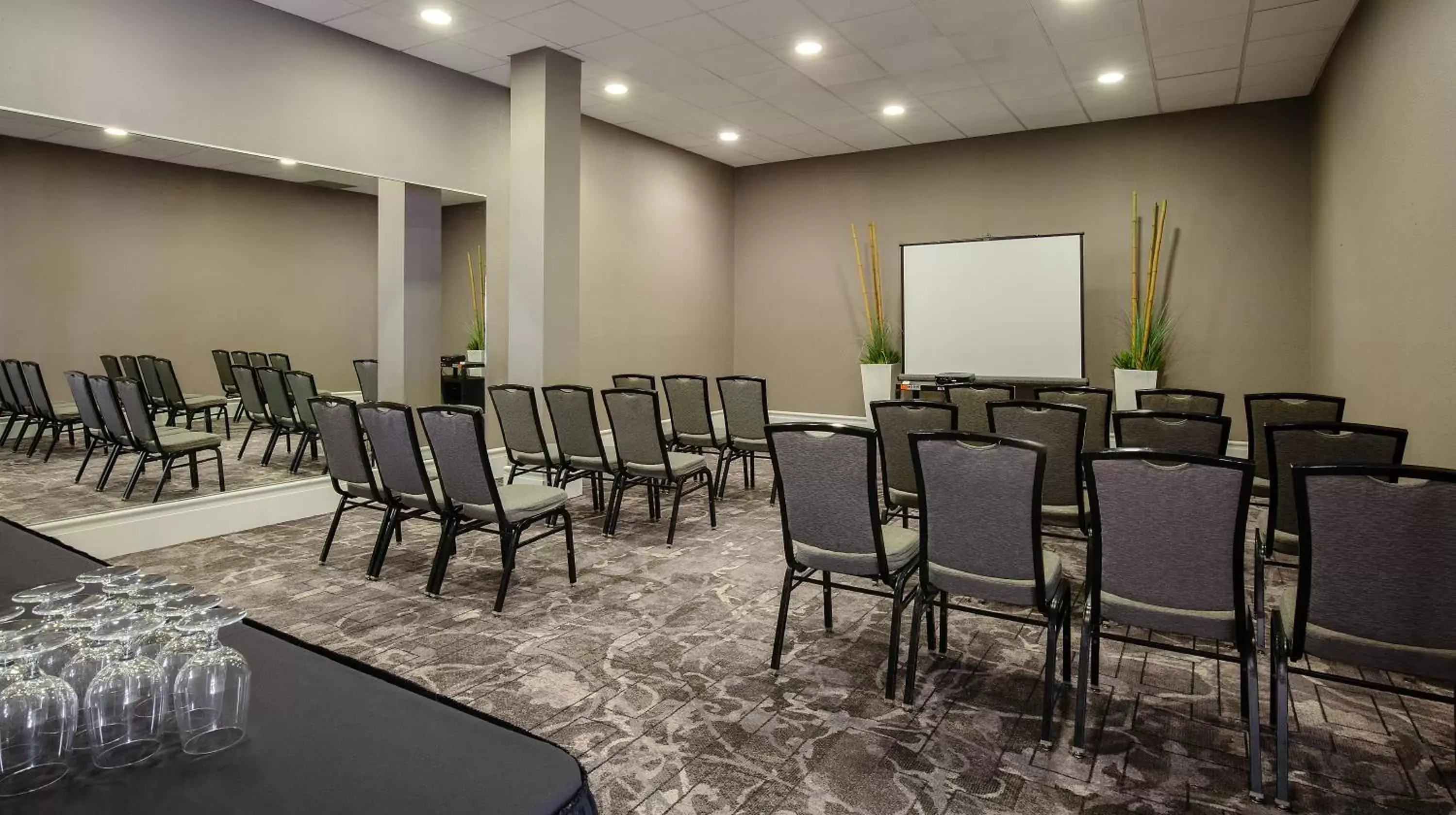 Meeting/conference room in Pomeroy Hotel & Conference Centre