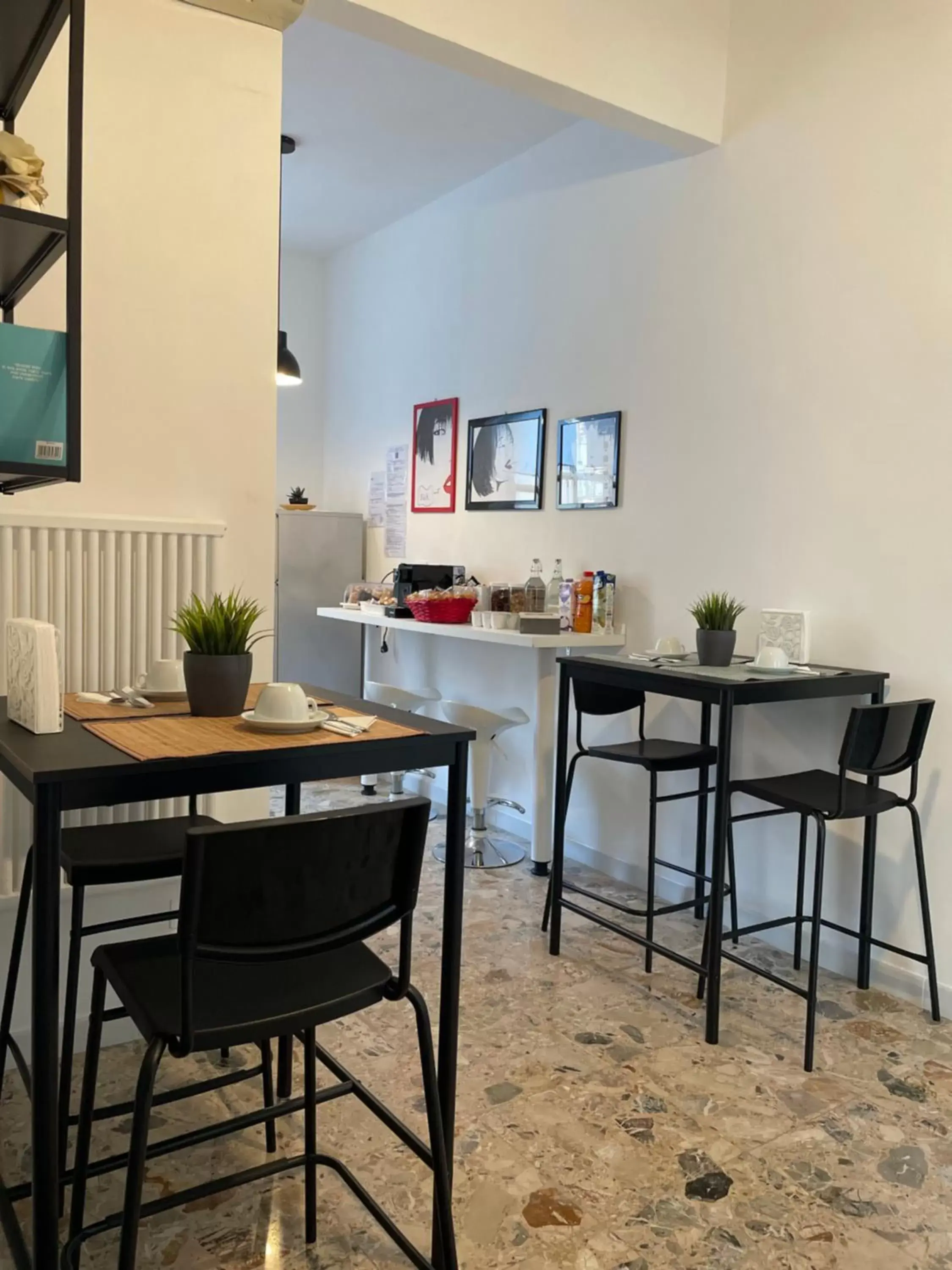 Dining Area in Pit stop Ciampino Station