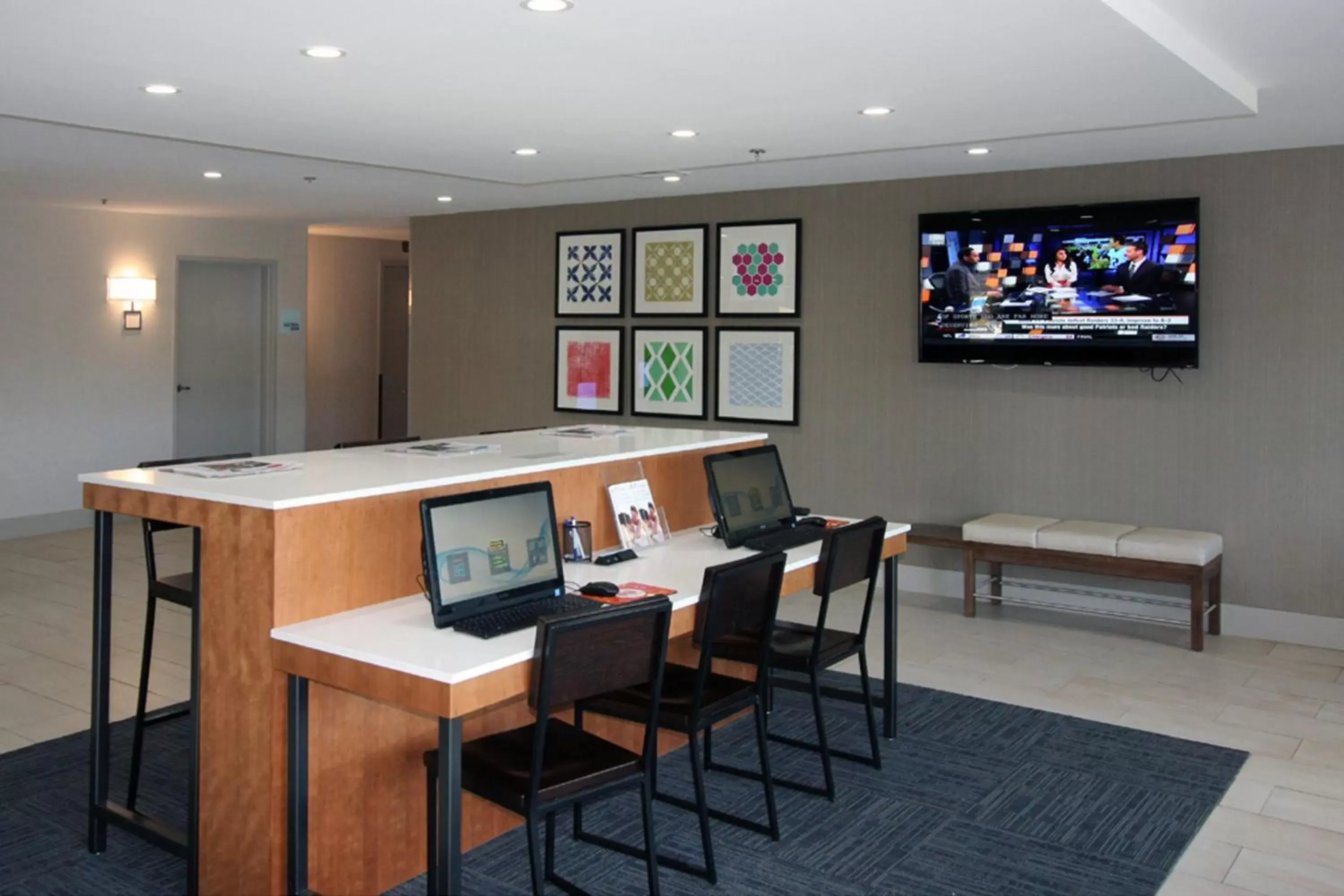 Property building in Holiday Inn Express Branford-New Haven by IHG Property building in Holiday Inn Express Branford-New Haven by IHG